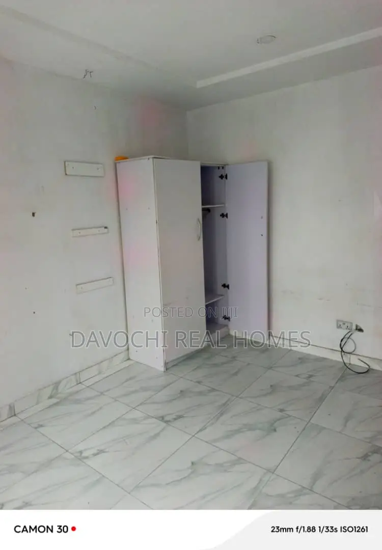 2bdrm Apartment in Orchid Road, Lekki Phase 2 for rent in Lekki Phase 2