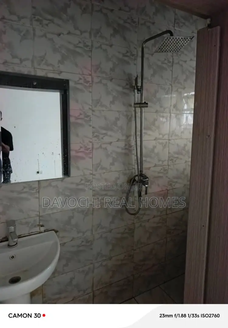 2bdrm Apartment in Orchid Road, Lekki Phase 2 for rent in Lekki Phase 2