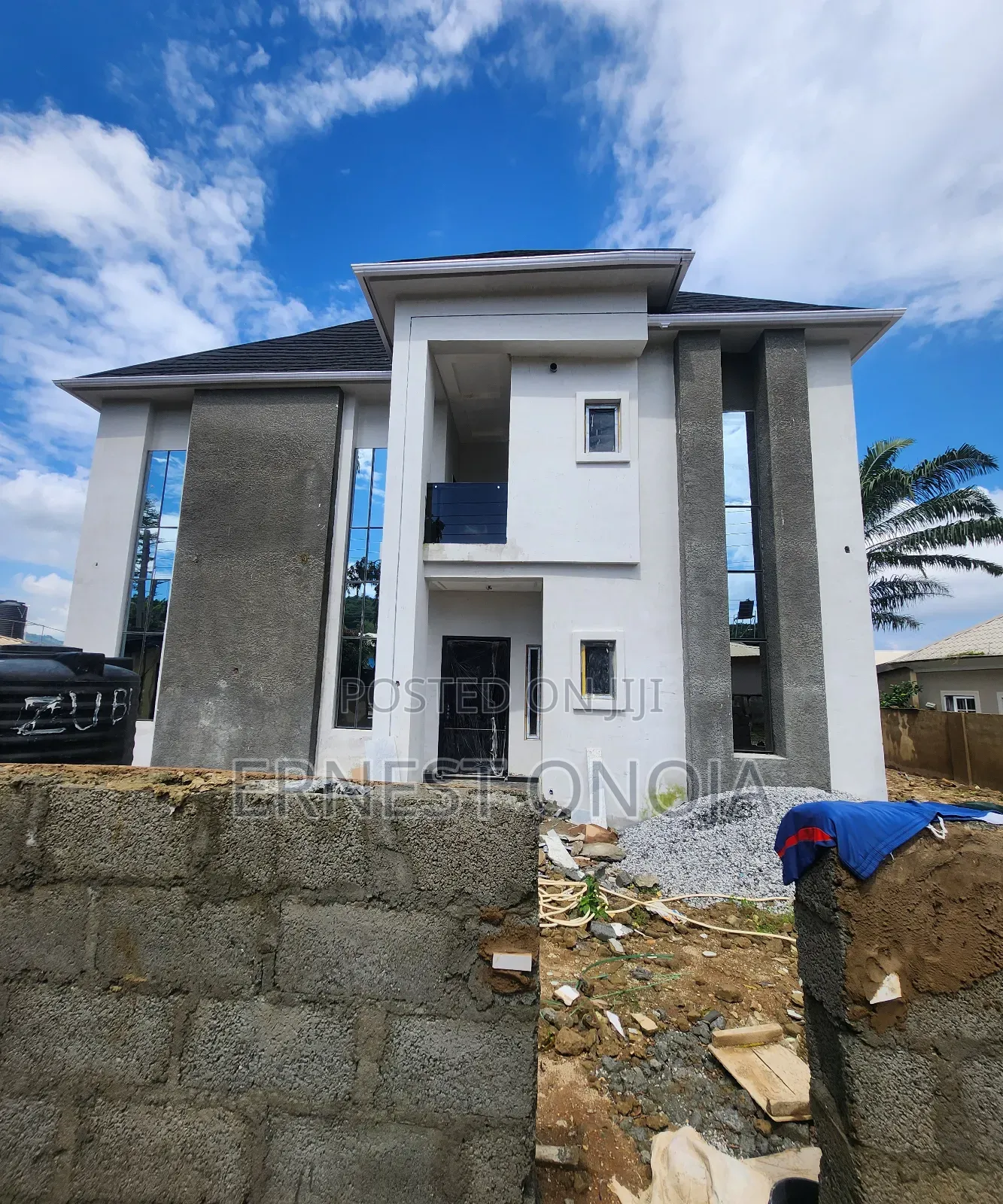 5bdrm Mansion in Gwarinpa Main for sale in Gwarinpa