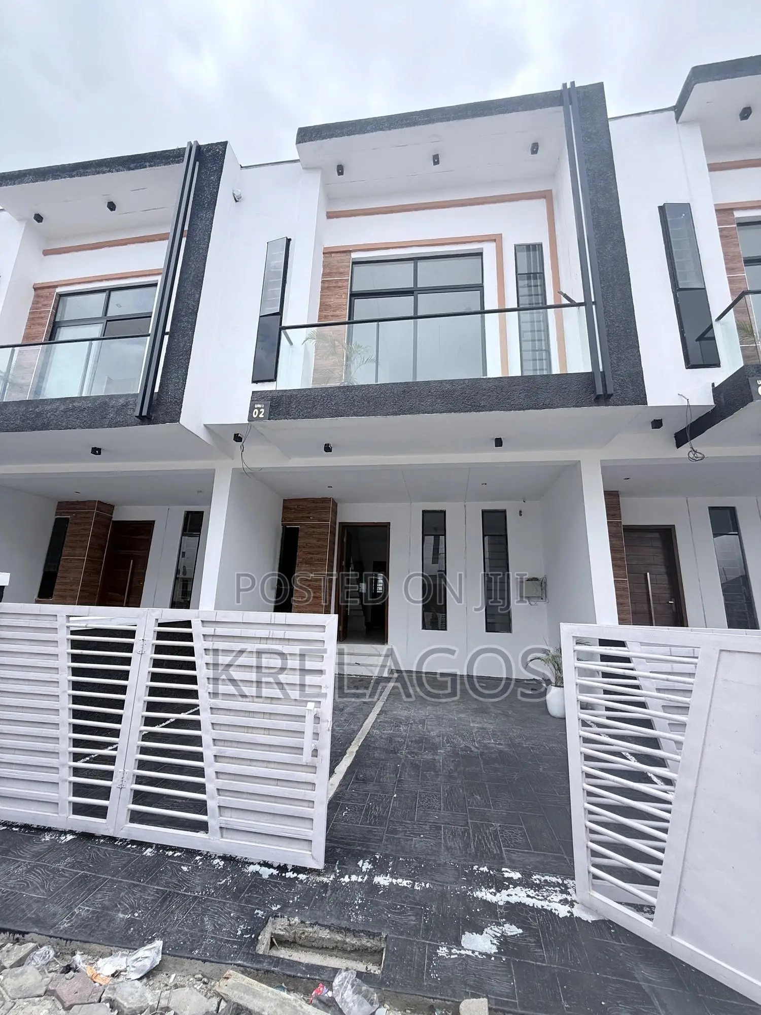 4bdrm Duplex in Ikota for sale in Ikota