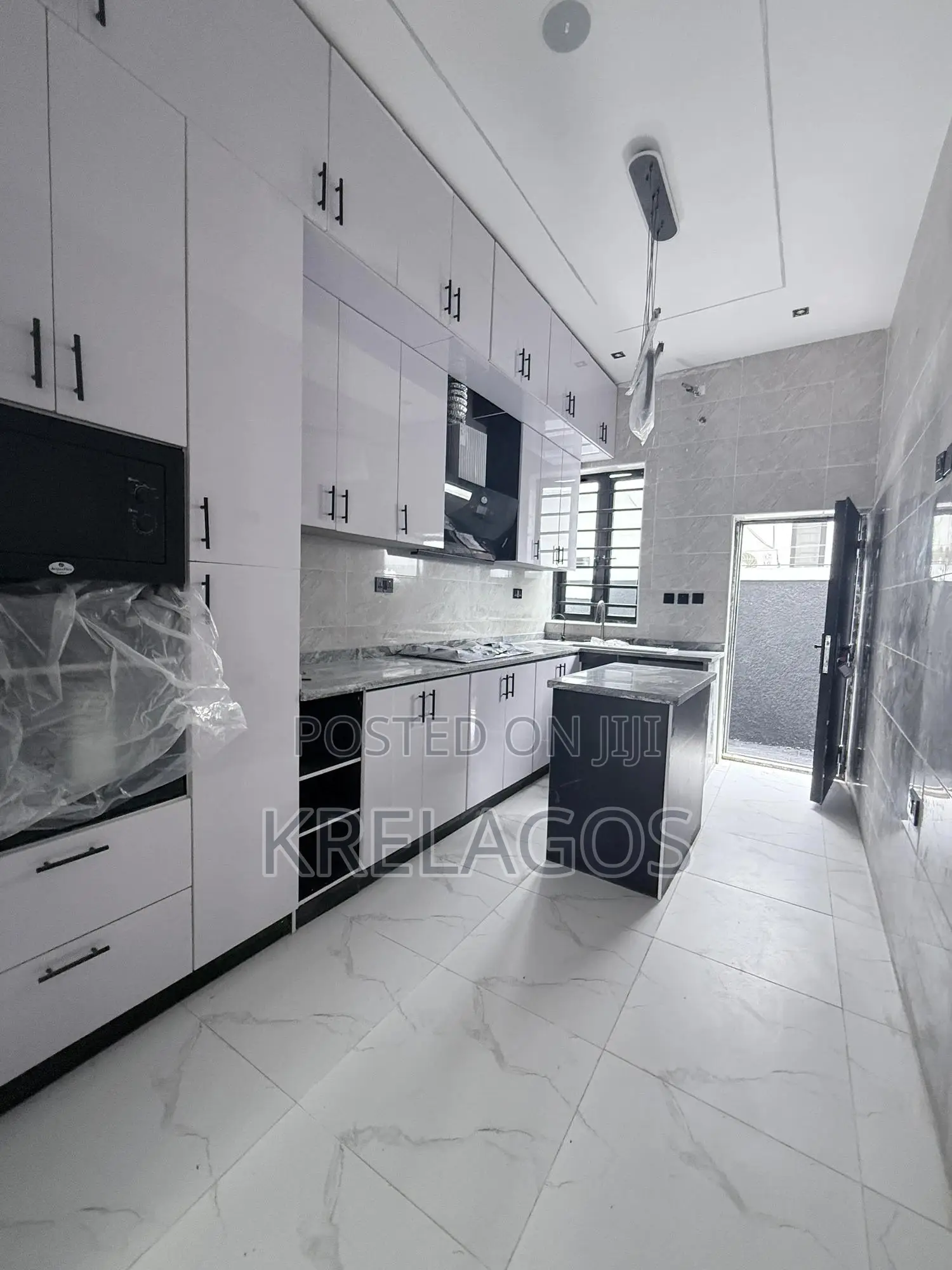 4bdrm Duplex in Ikota for sale in Ikota