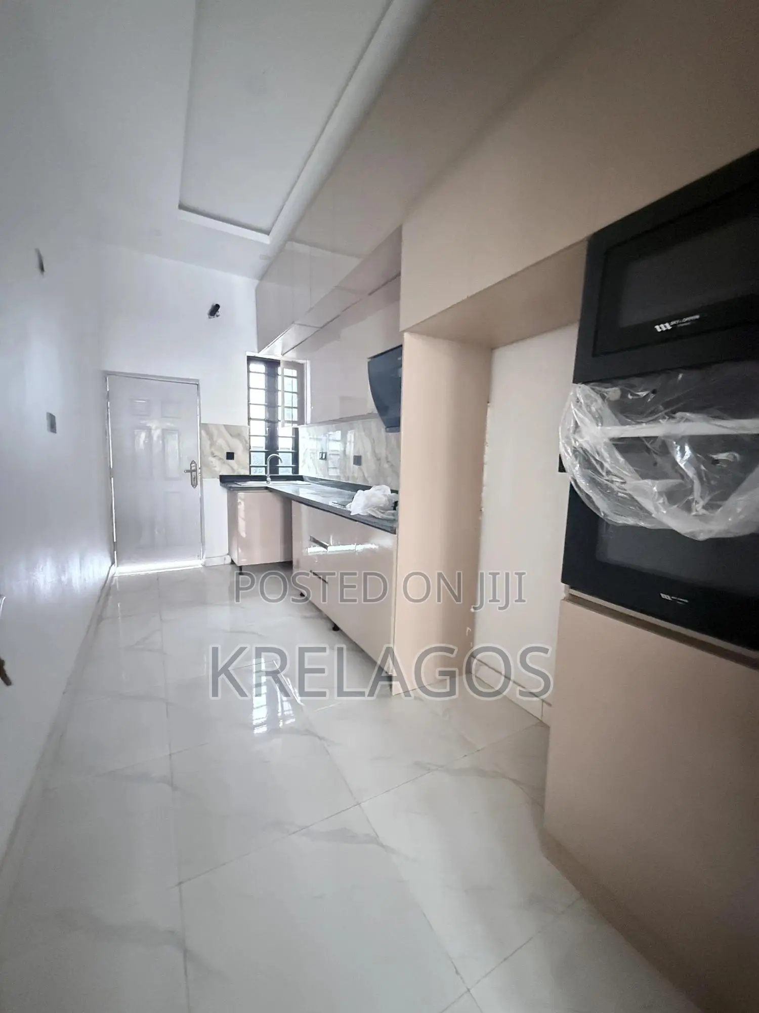 3bdrm Duplex in Ikota for sale in Ikota