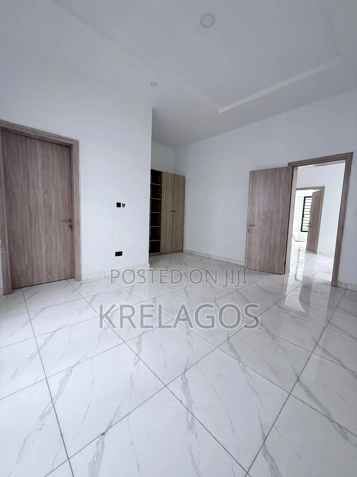 3bdrm Duplex in Ikota for sale in Ikota
