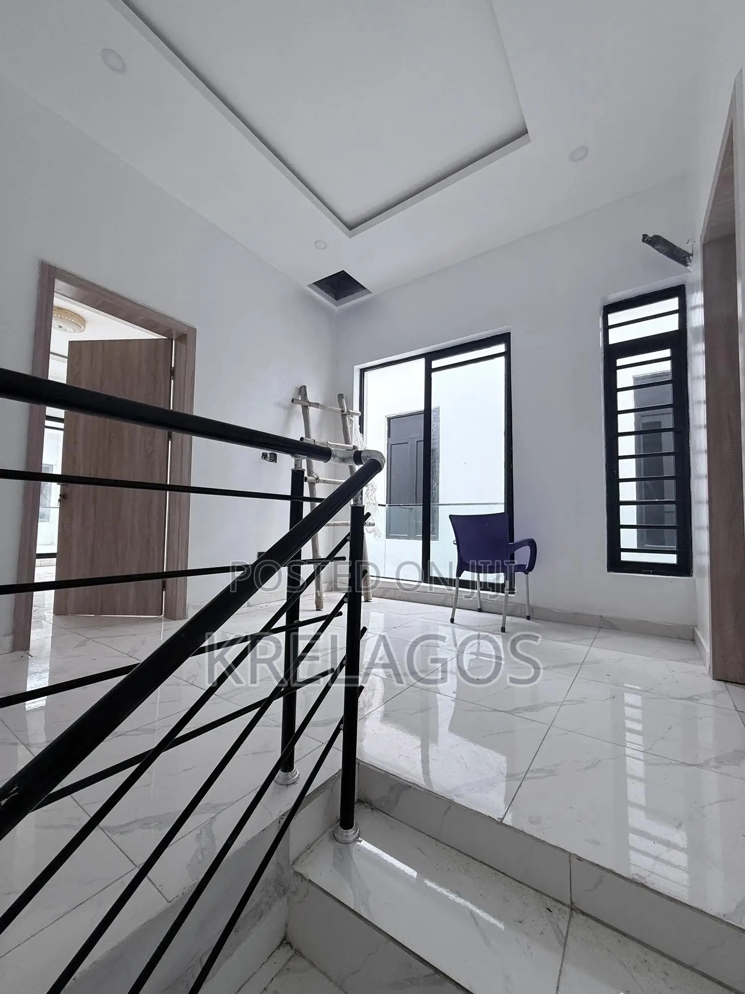 3bdrm Duplex in Ikota for sale in Ikota