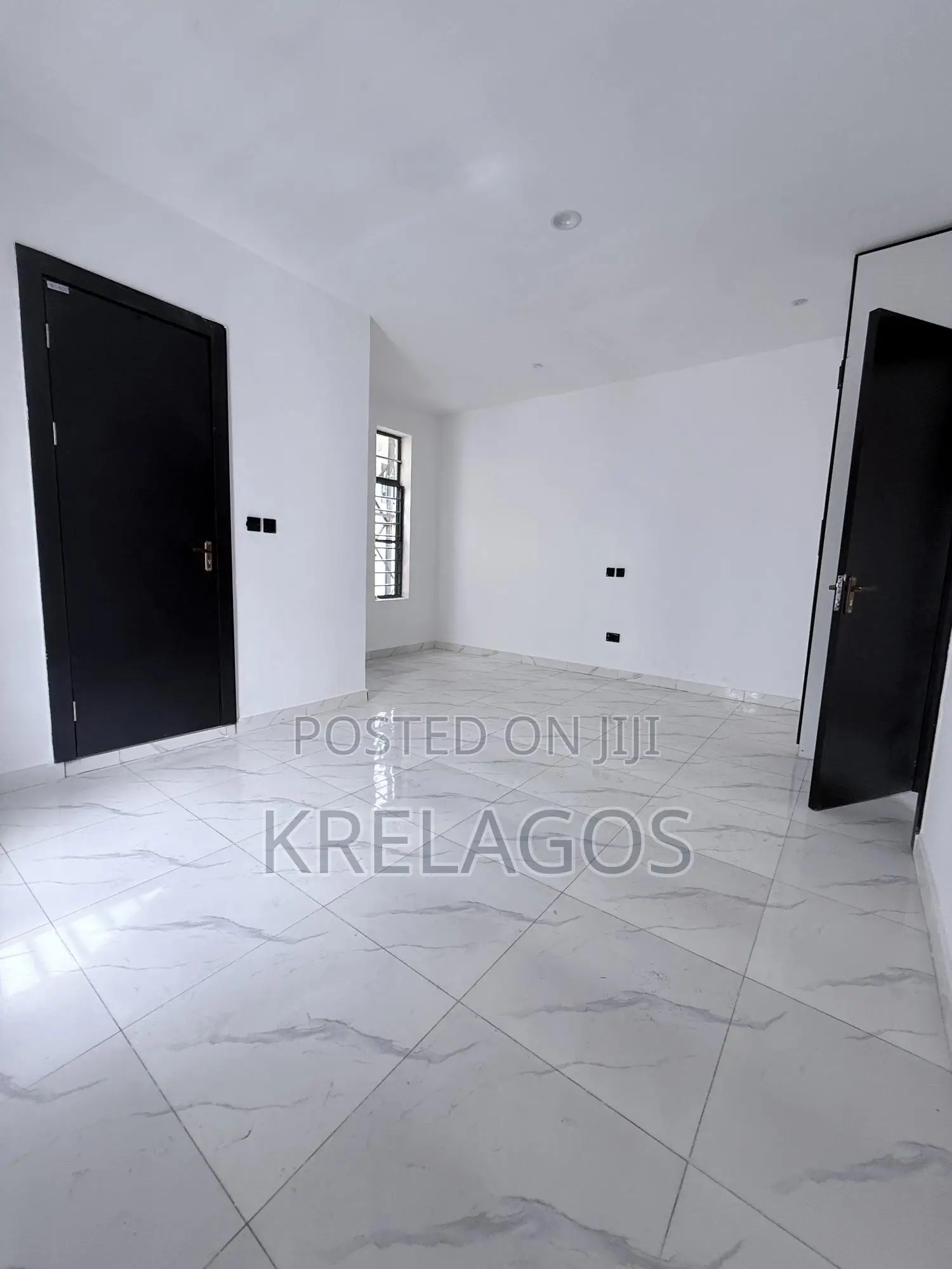 3bdrm Duplex in Ikota for sale in Ikota