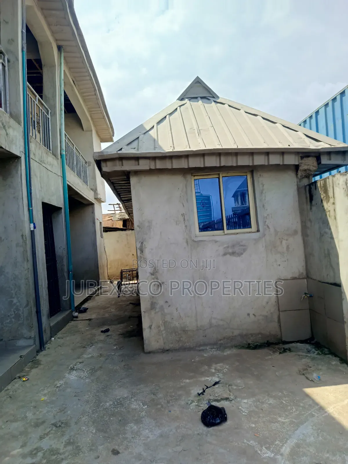 2bdrm Block of Flats in Araromi Sango Ota for sale in Ado-Odo/Ota