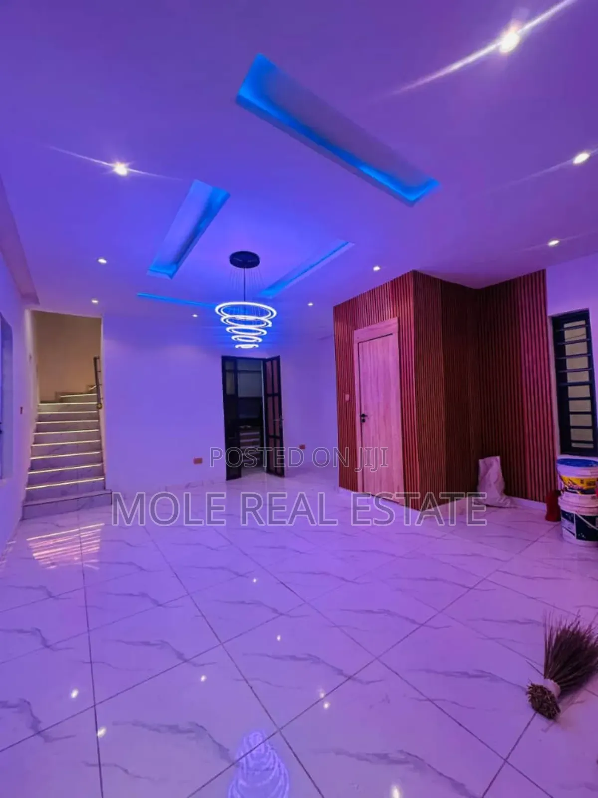 Furnished 3bdrm Duplex in Omole Phase 2 for sale in Omole Phase 2