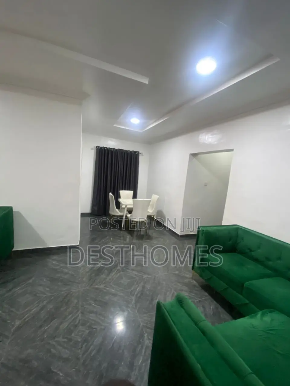 Spacious Two Bedroom Apartment in Allen Avenue