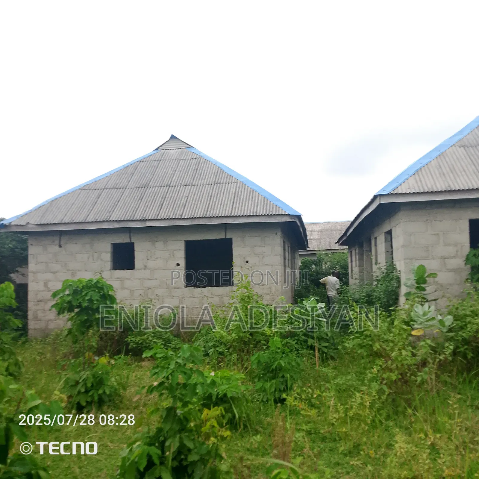 8bdrm Block of Flats in Ajabo Estate, Igbogbo for sale in Igbogbo