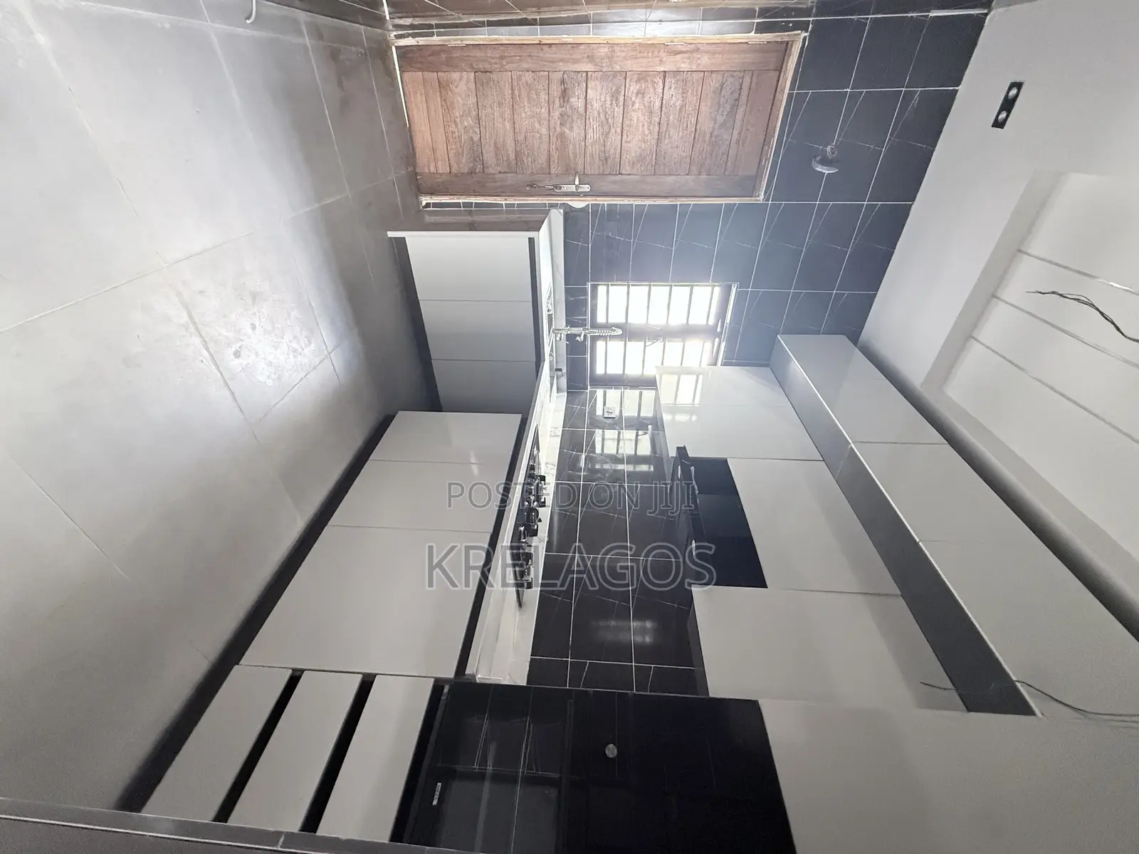 4bdrm Duplex in Ikota for sale in Ikota