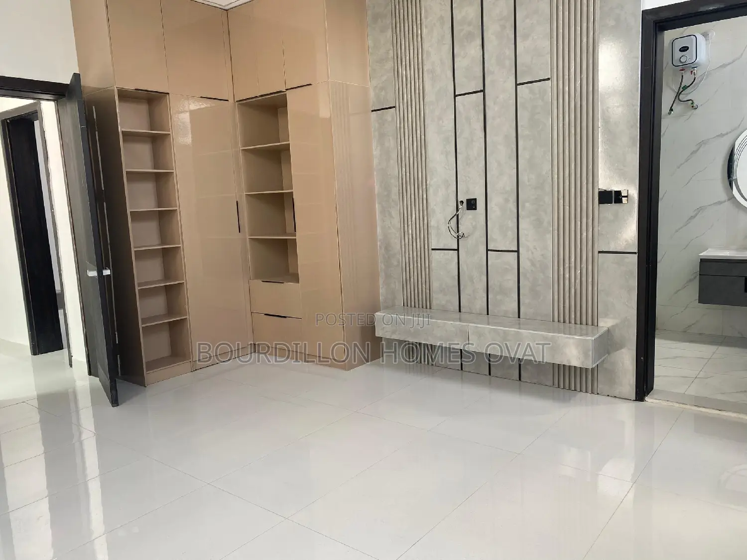 5bdrm Duplex in Chevron Lekki Lagos for sale in Chevron