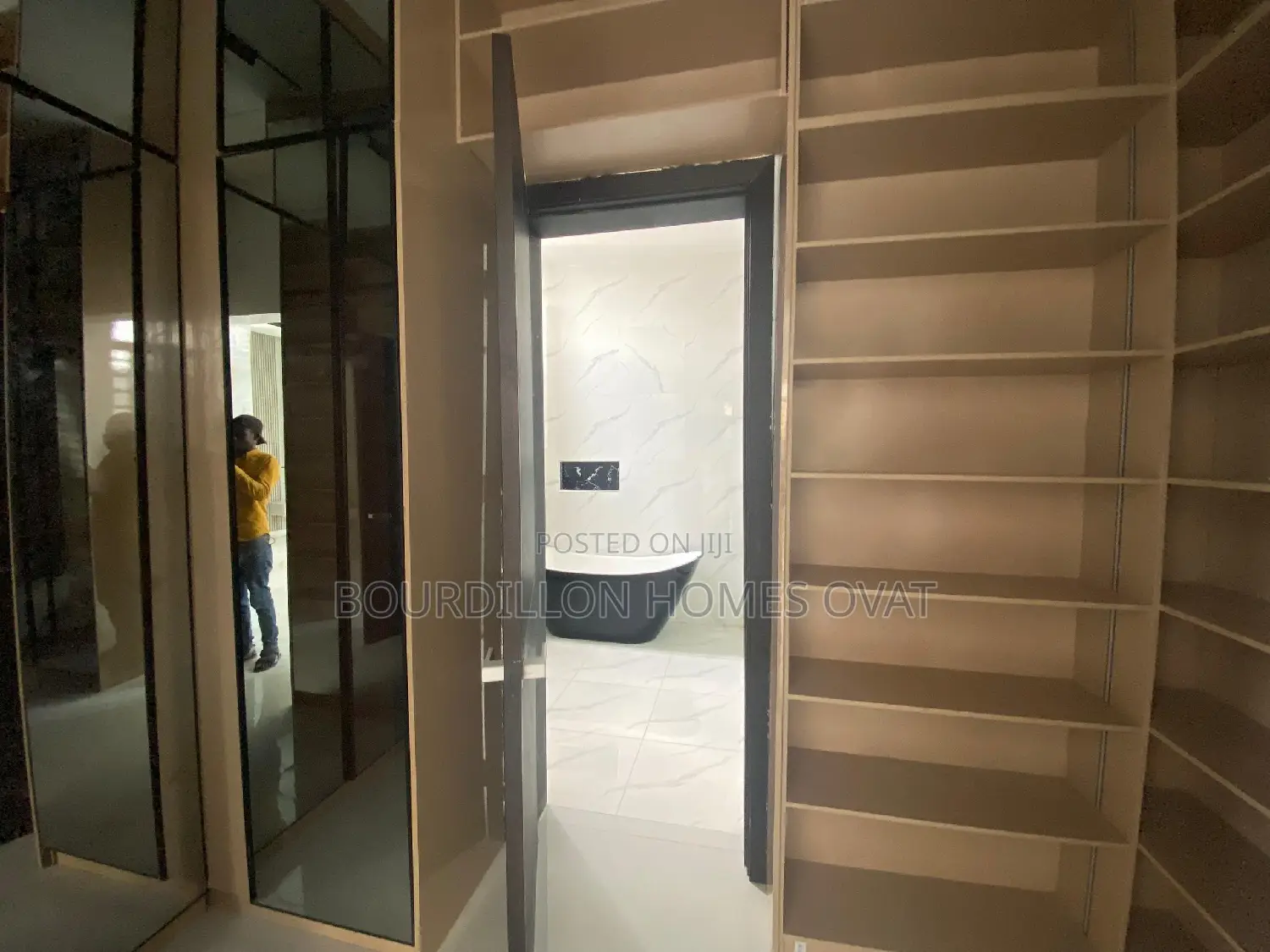 5bdrm Duplex in Chevron Lekki Lagos for sale in Chevron