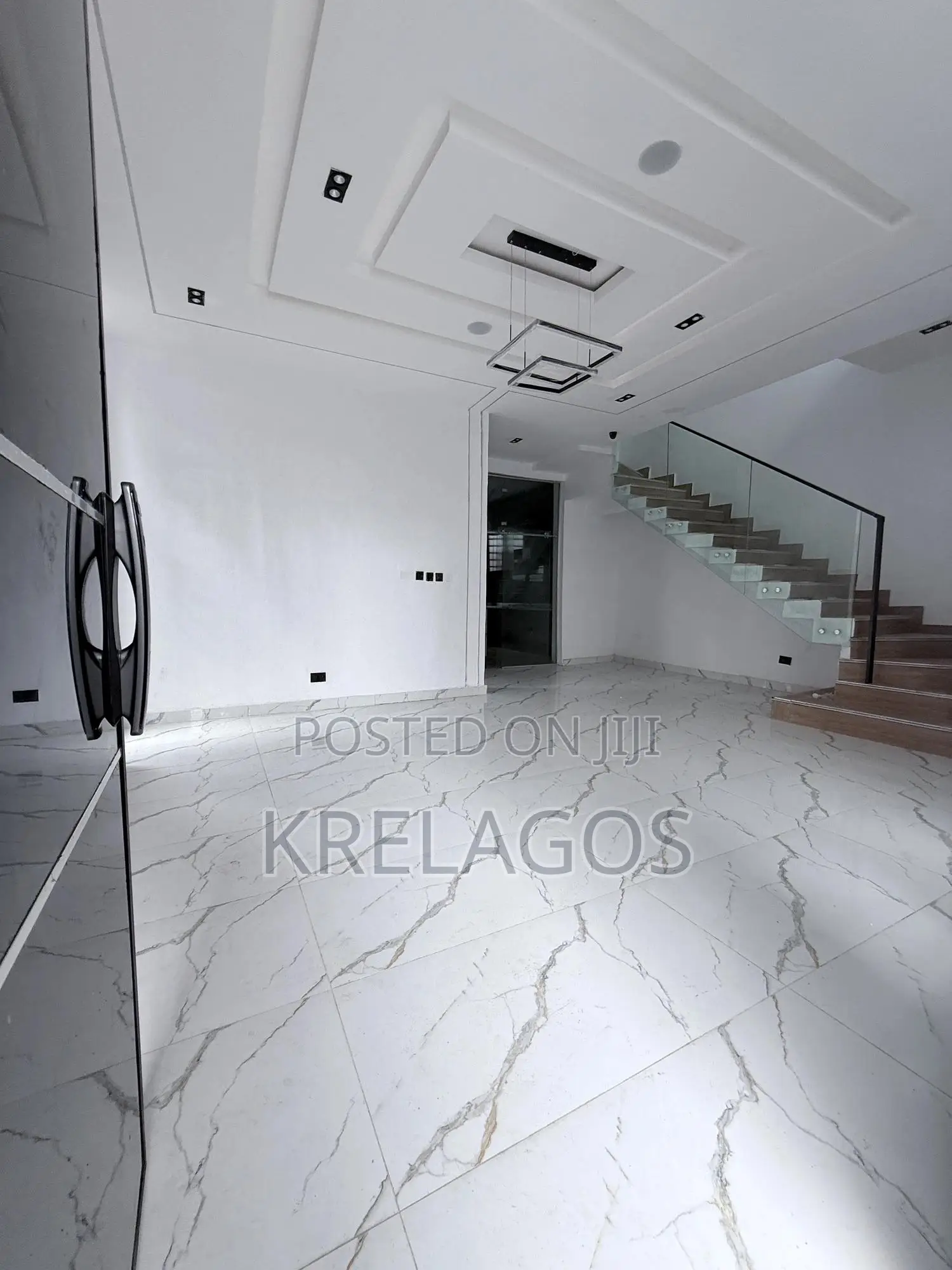 4bdrm Duplex in Ikota for sale in Ikota