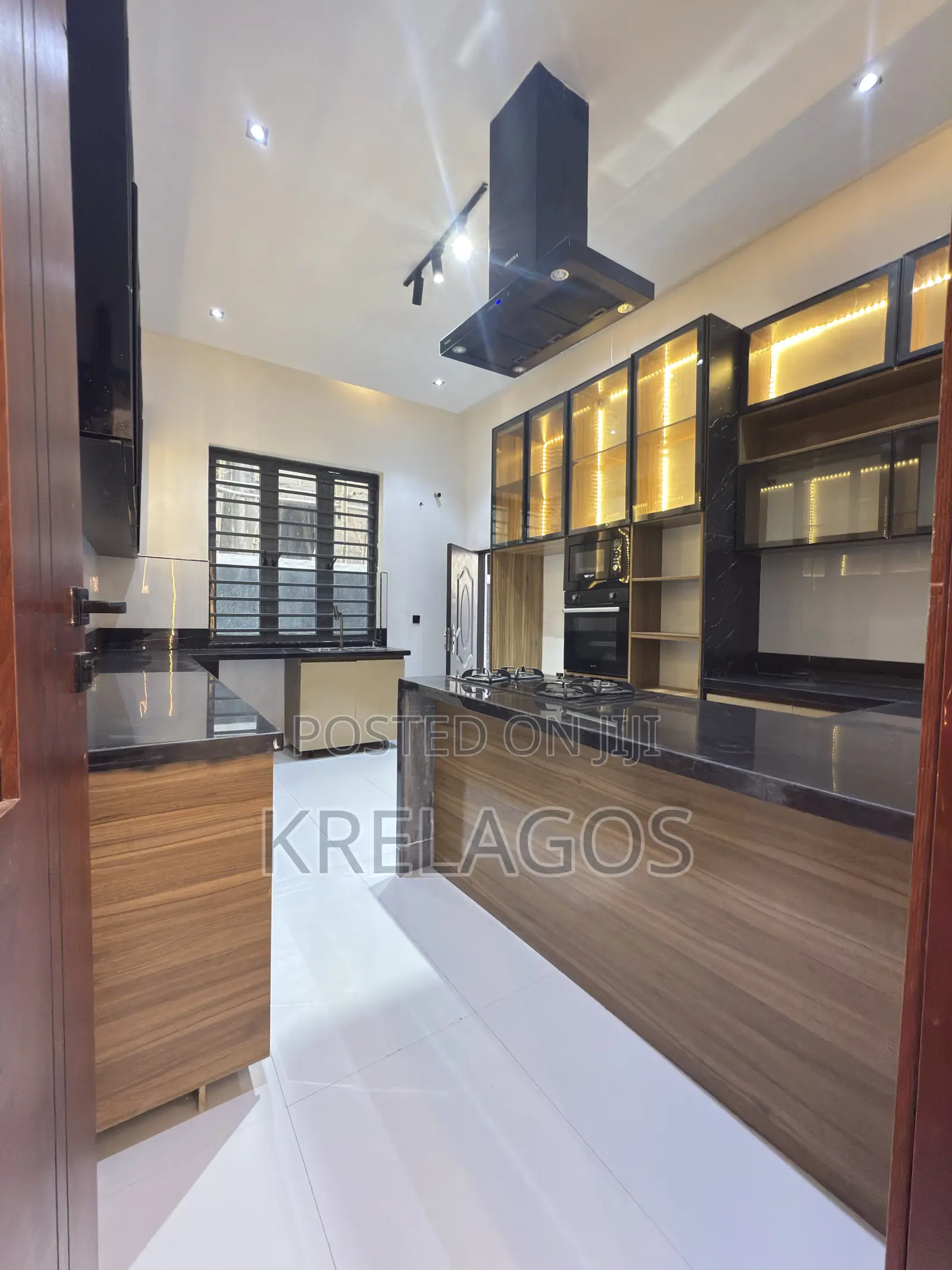 5bdrm Duplex in Ado / Ajah for sale in Ado / Ajah