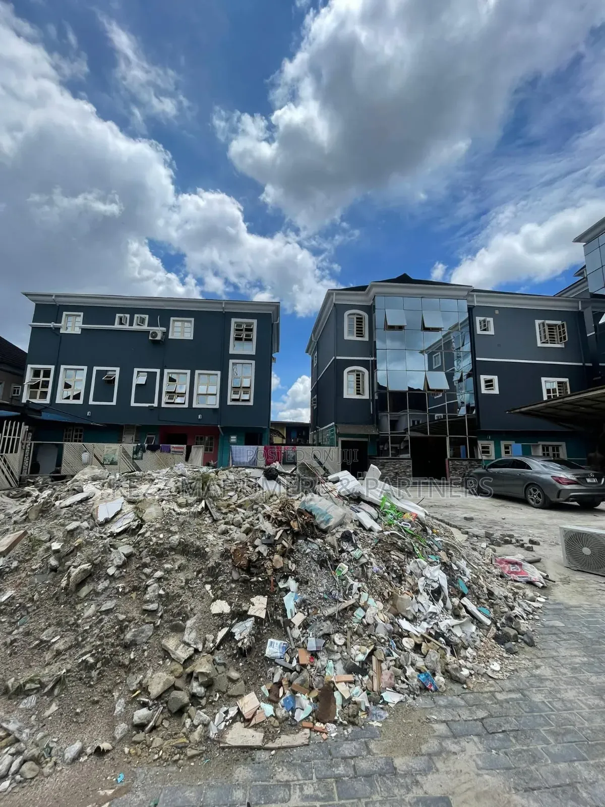 14bdrm Block of Flats in Orazi ,Off New Gra , for sale in Orazi