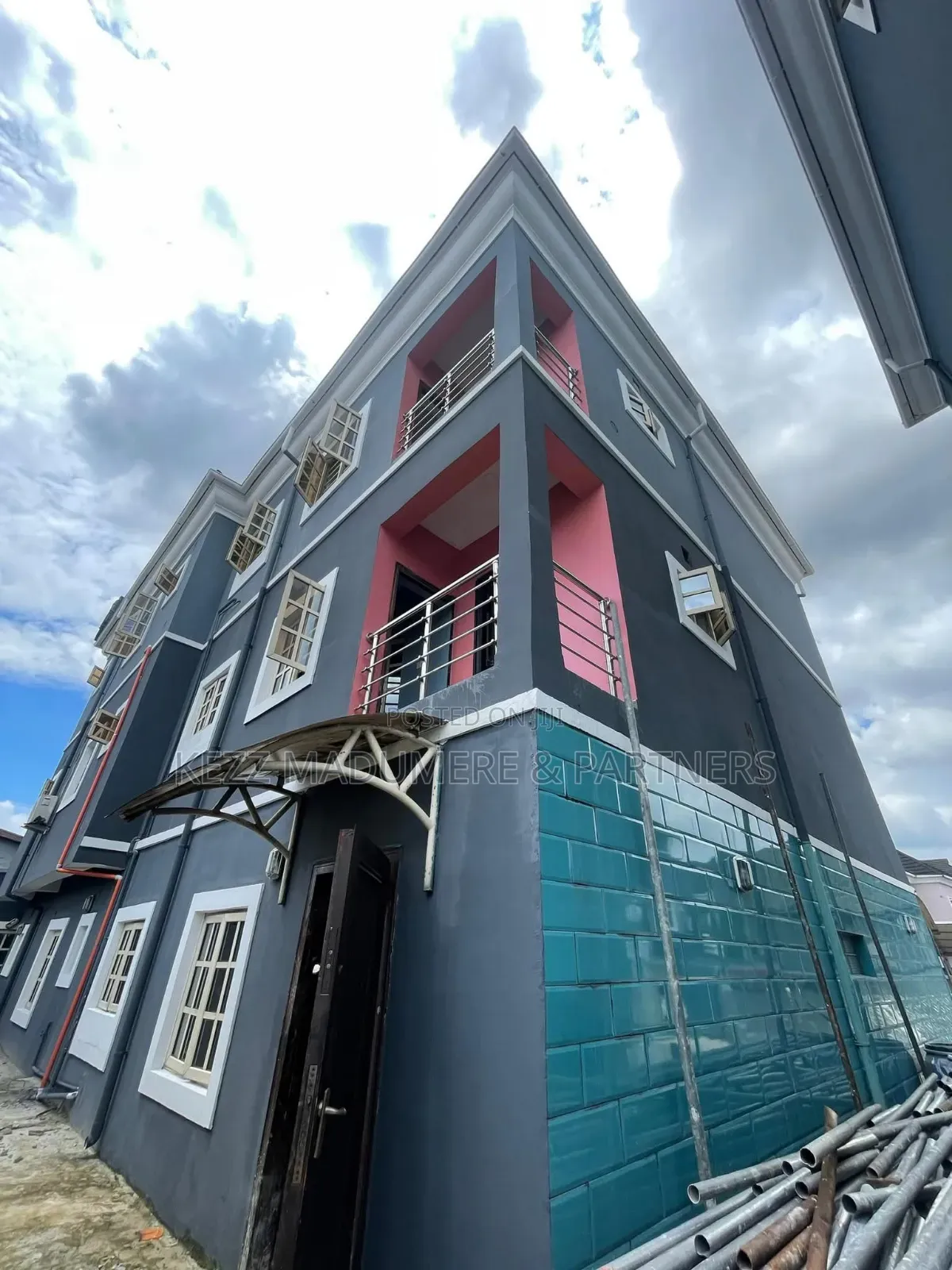 14bdrm Block of Flats in Orazi ,Off New Gra , for sale in Orazi