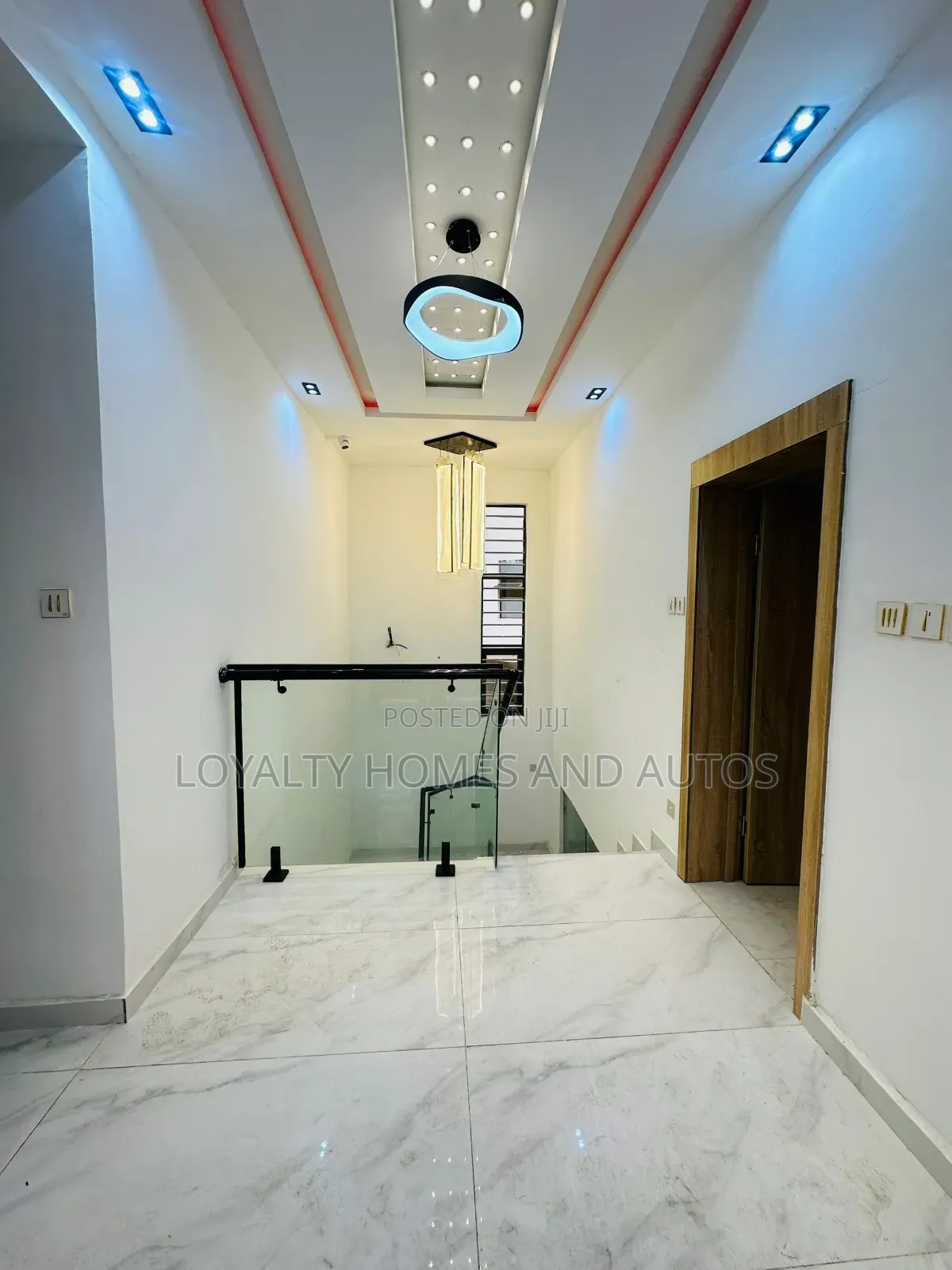 4bdrm Duplex in Omole Phase 1 Ikeja for sale in Ikeja