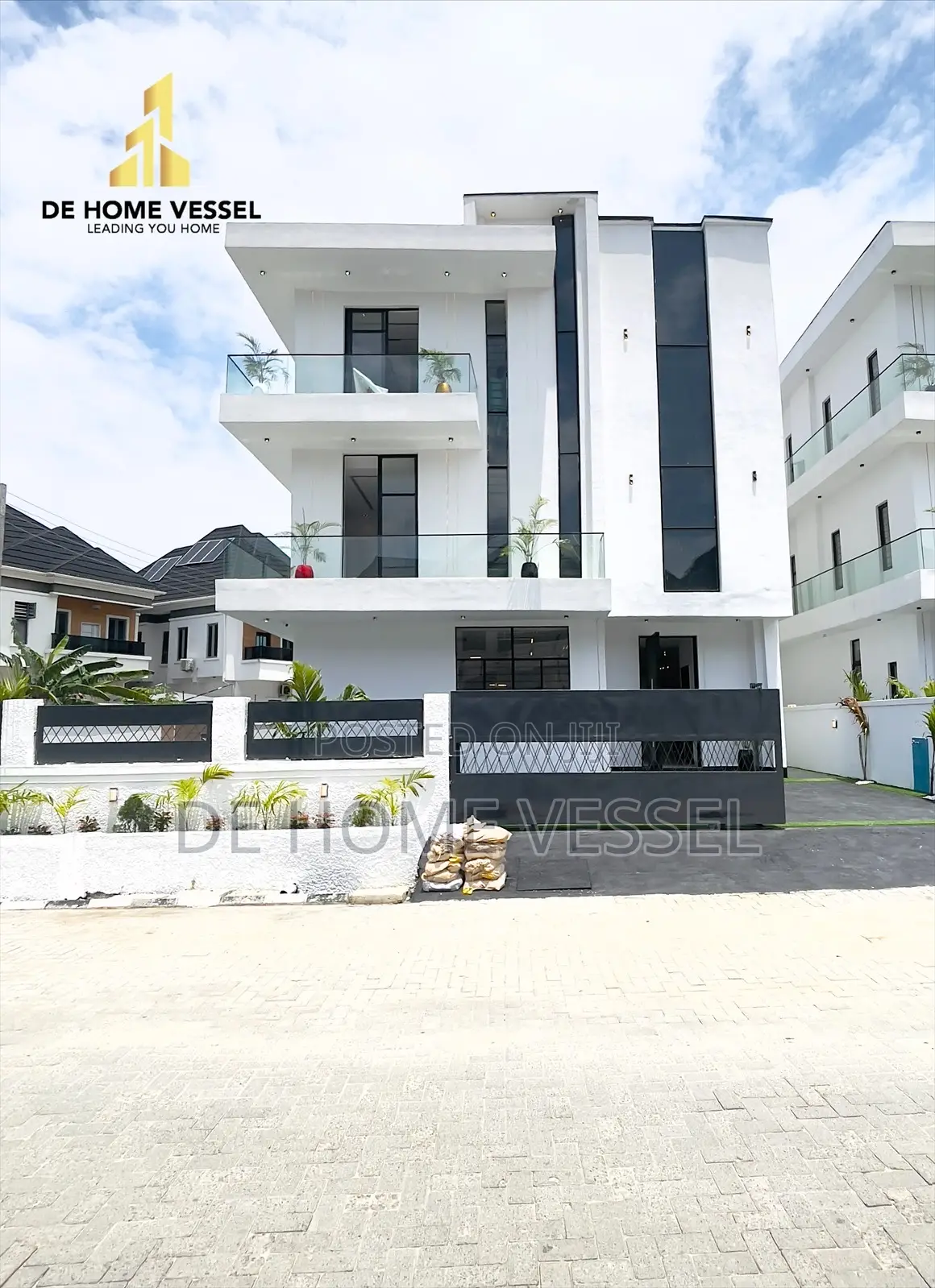 5bdrm Duplex in Lekki for sale in Lekki