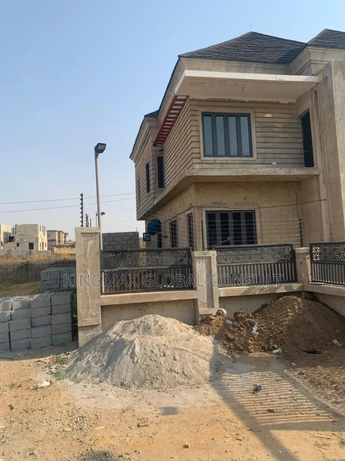 4bdrm Duplex in Lugbe Abuja for sale in Lugbe District