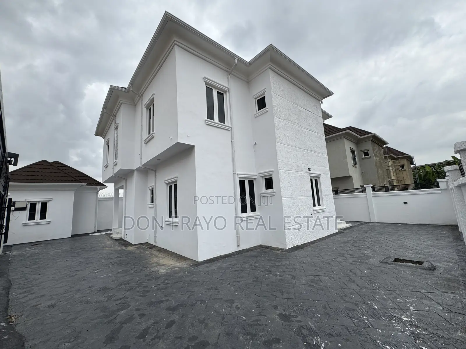 4bdrm Duplex in Sonbeam Sch Area, Bodija for sale in Bodija