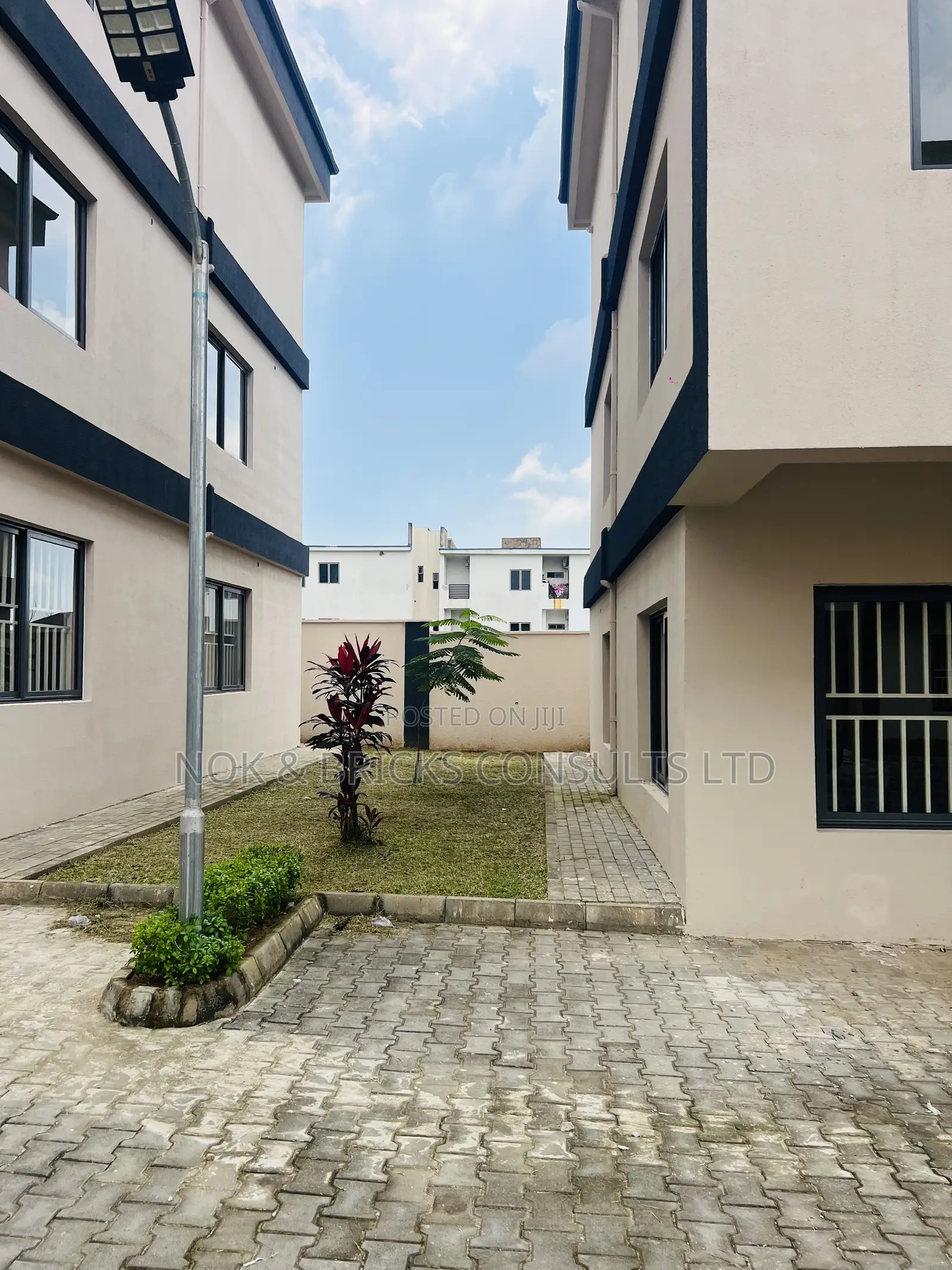 5bdrm Duplex in Bul Luxury Homes, Mabushi for sale in Mabushi