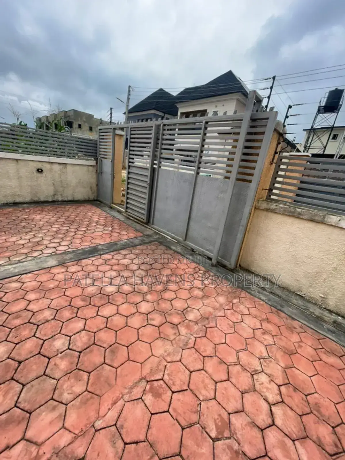 Furnished 4bdrm Duplex in Lugbe District for sale in Lugbe District