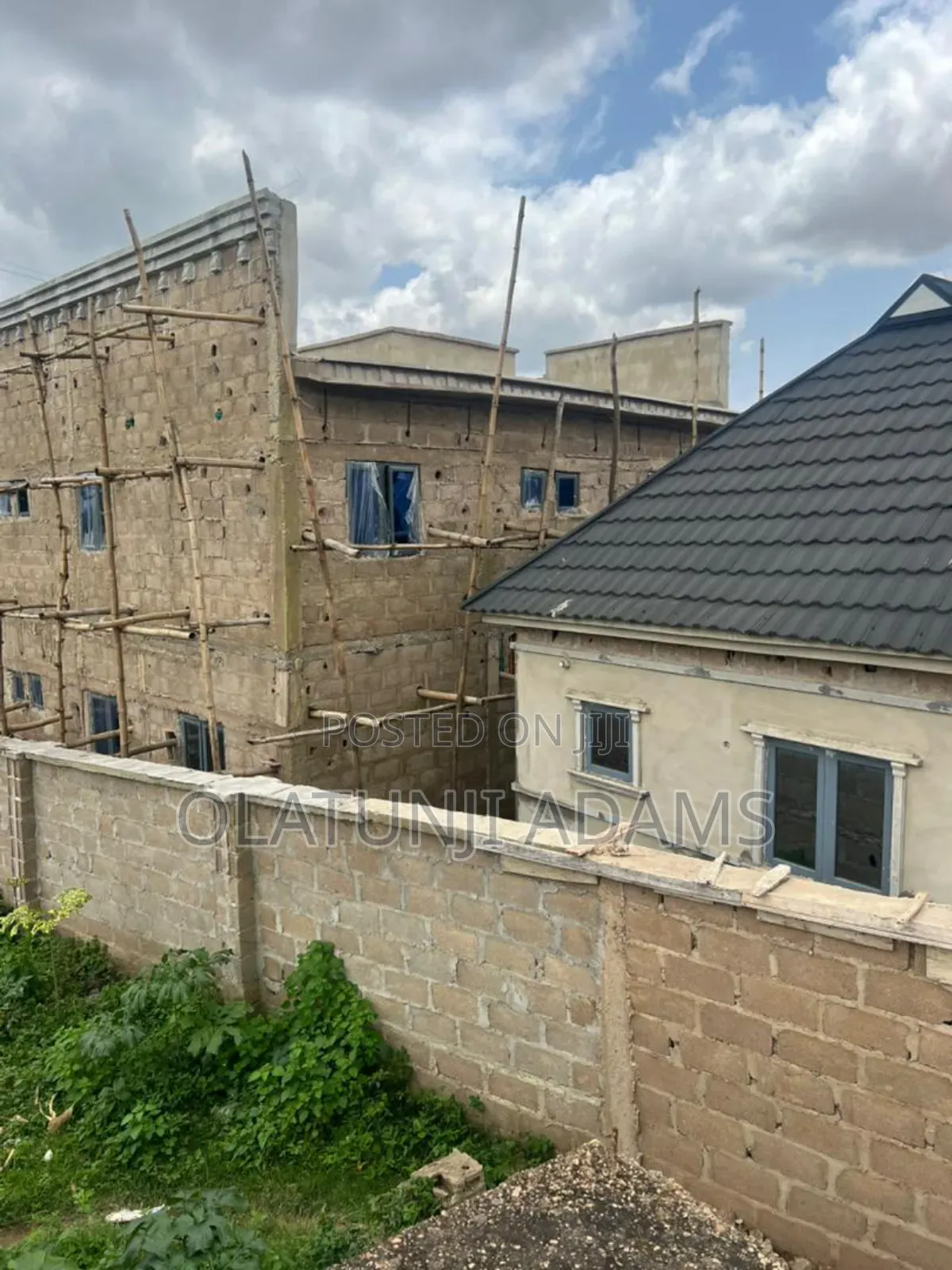 Uncompleted 12rooms Hotel and Bar at Onibueja in Osogbo