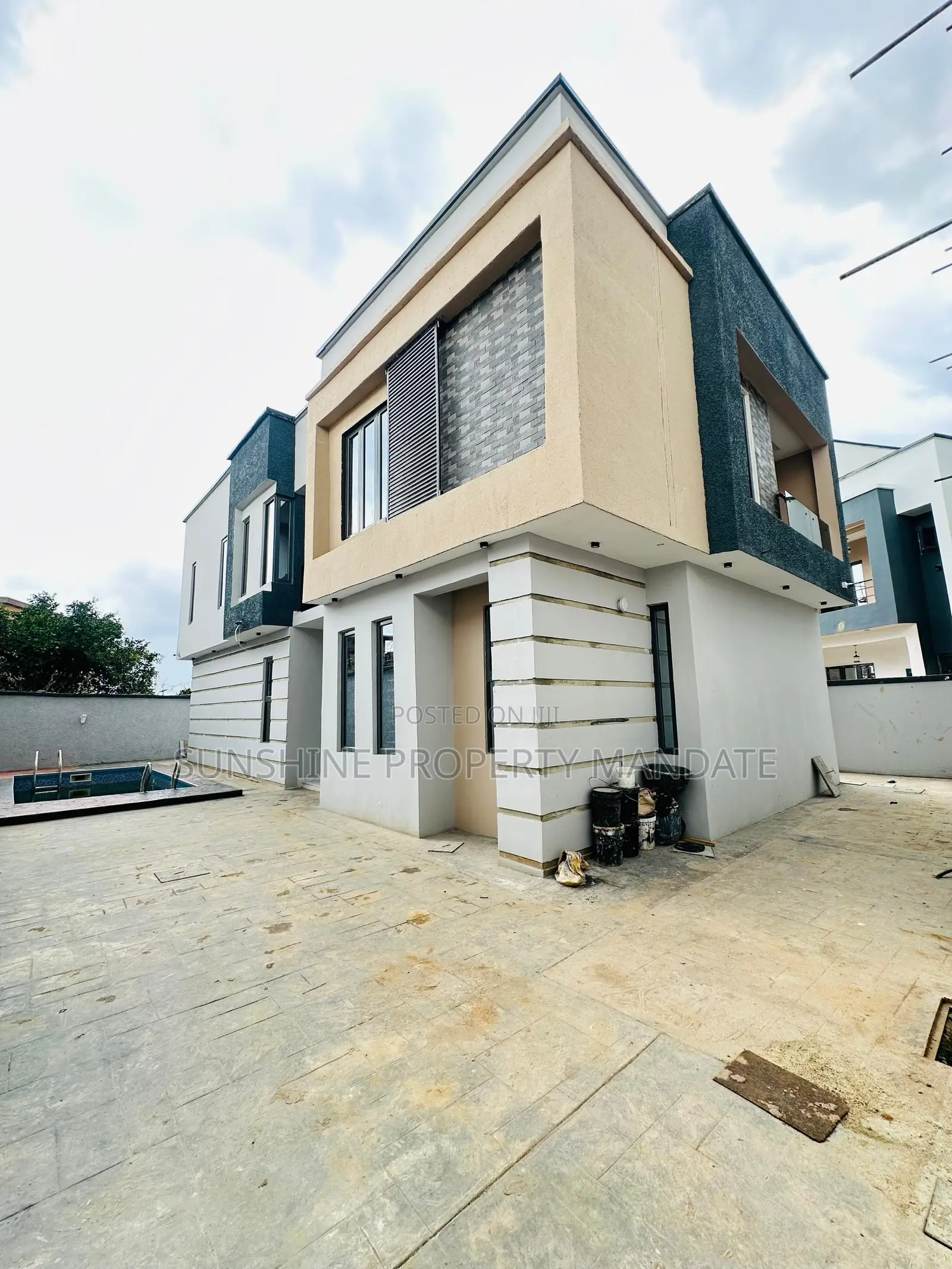 Furnished 4bdrm Duplex in Omole Phase 1 for sale in Omole Phase 1