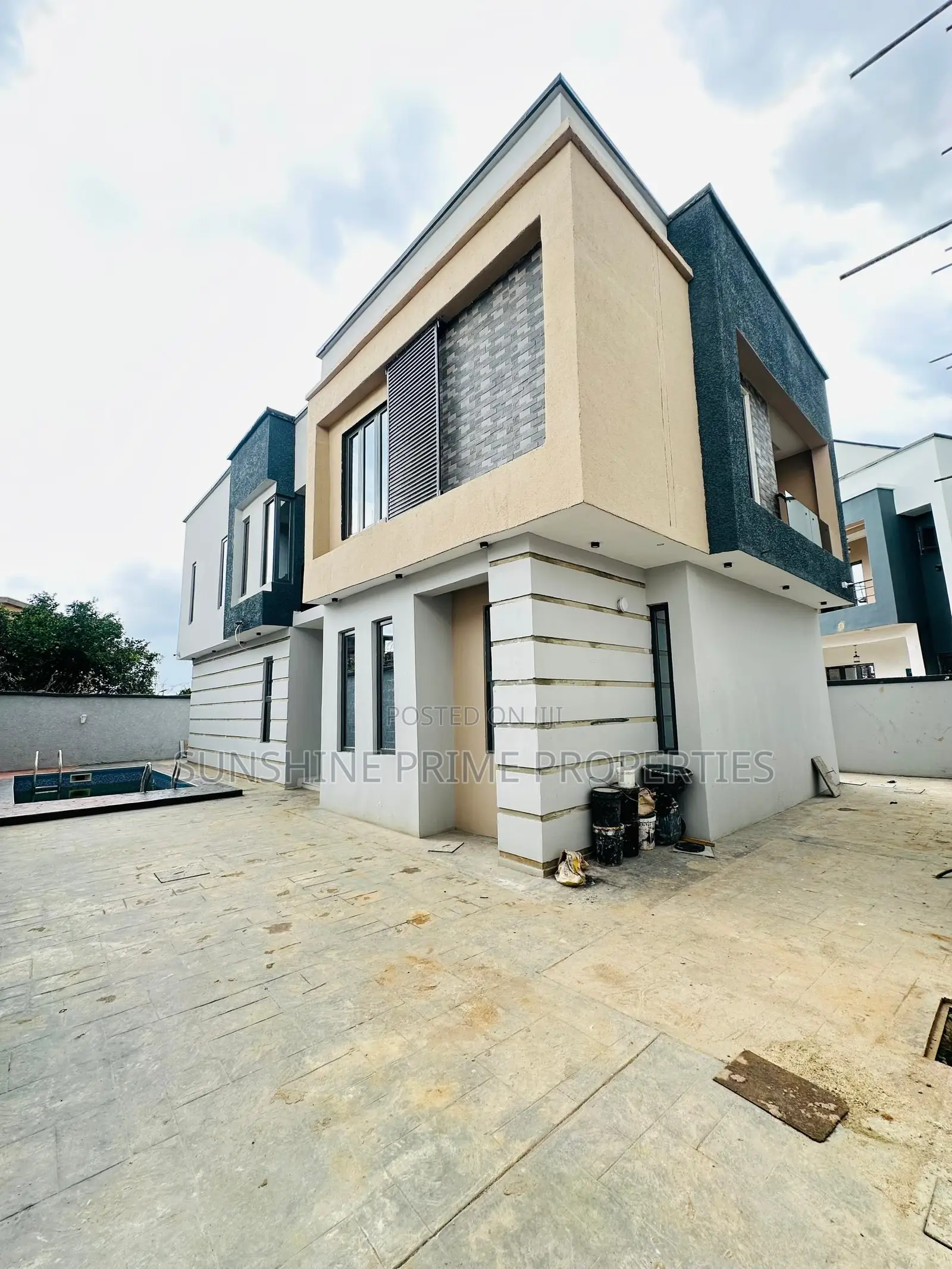 Furnished 4bdrm Duplex in Omole Phase 1 for sale in Omole Phase 1