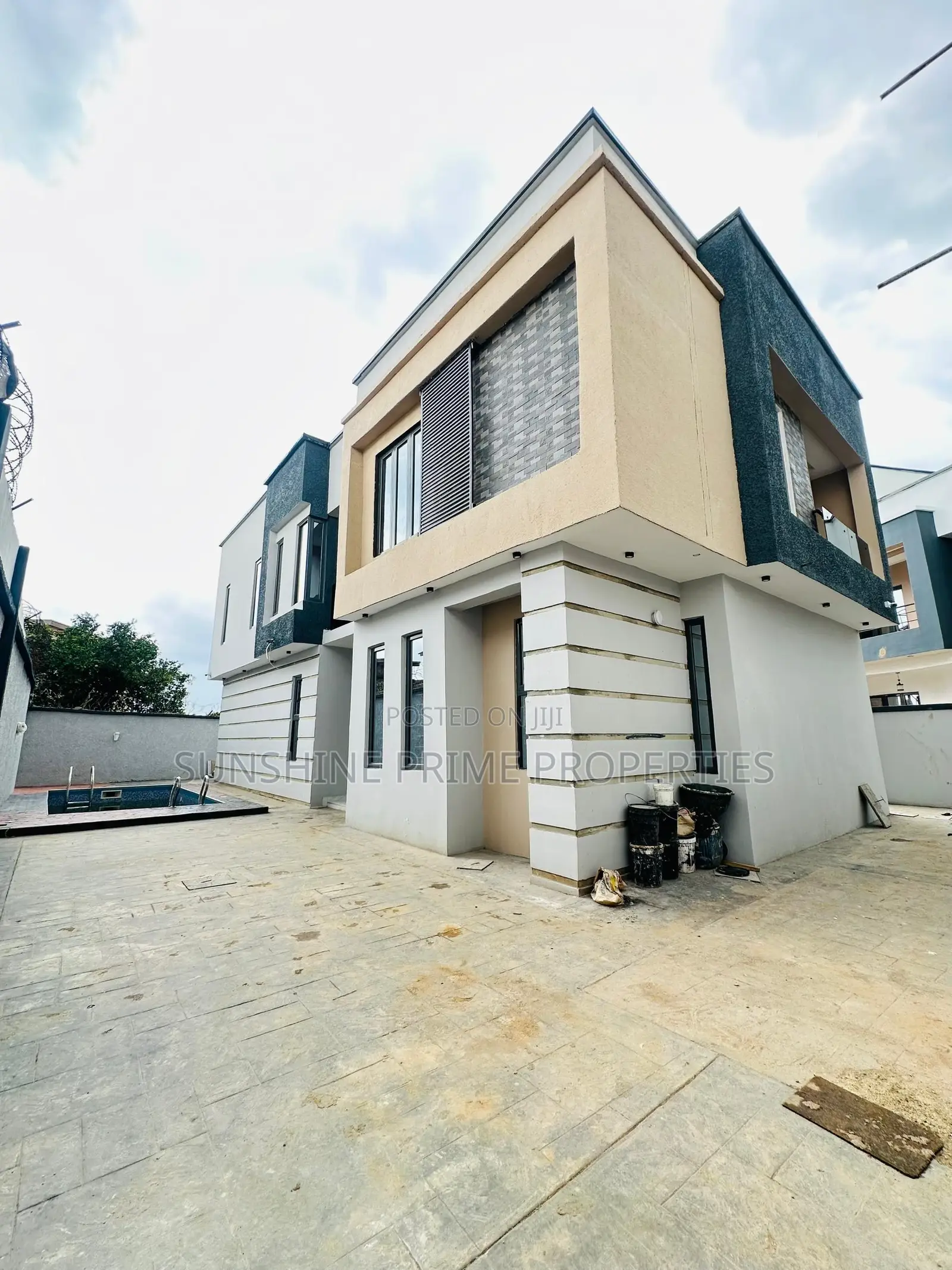 Furnished 4bdrm Duplex in Omole Phase 1 for sale in Omole Phase 1