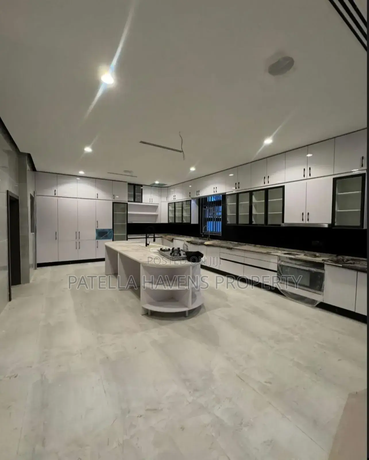 7bdrm Duplex in Maitama for sale in Maitama