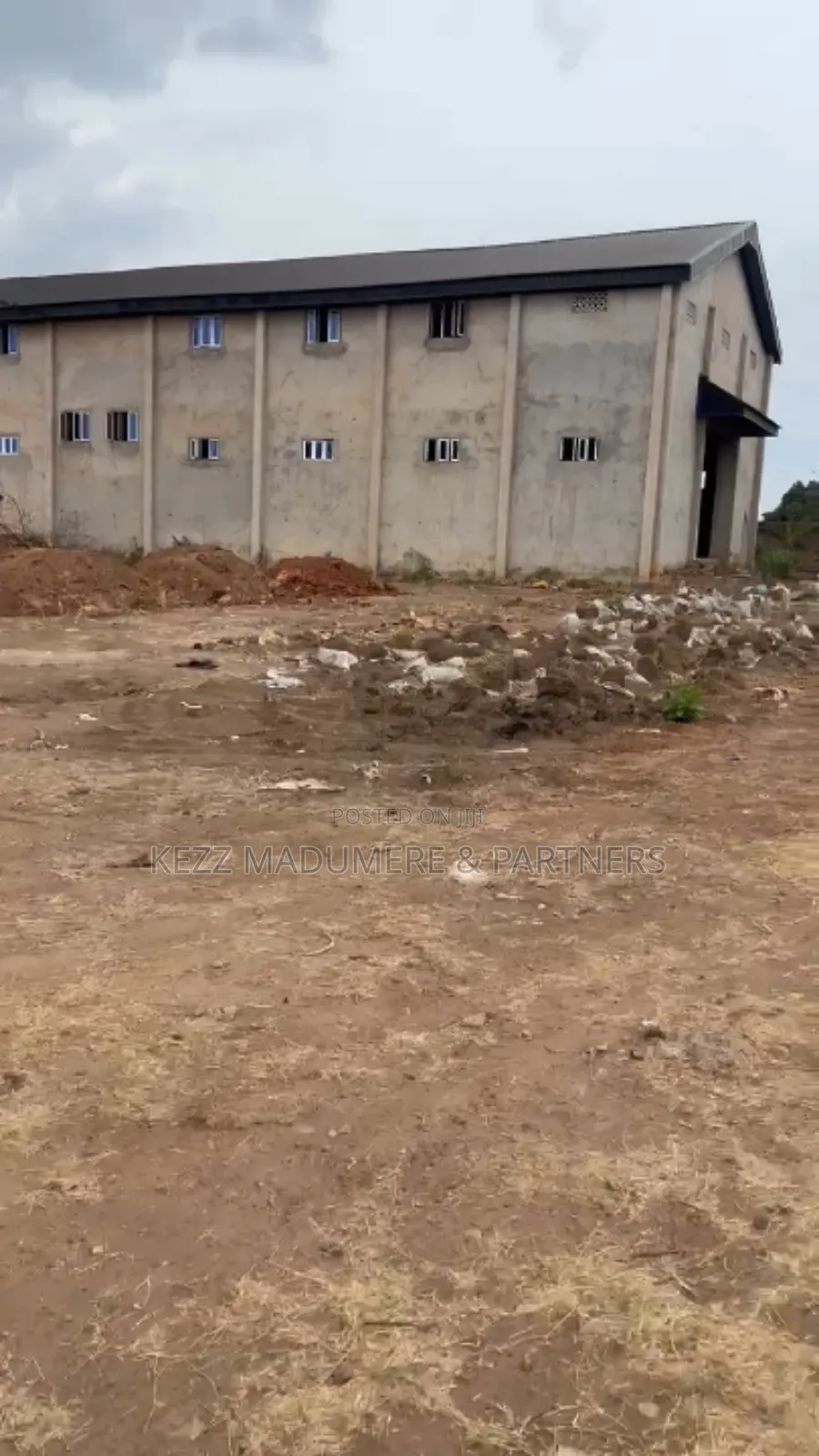For Sale : 2000 SQMTS Warehouse in Enugu, Enugu State in Enugu