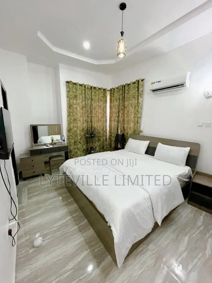 Spacious Clean 3 Bedroom in Utako
