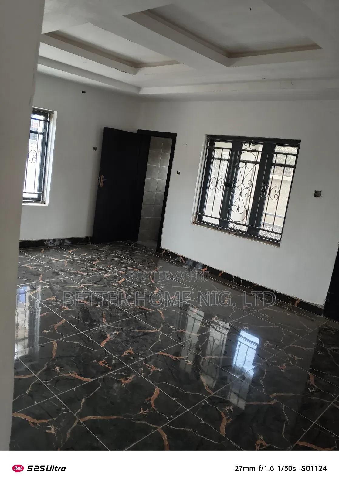 3bdrm Block of Flats in Atere Estate, Oluyole for sale in Oluyole