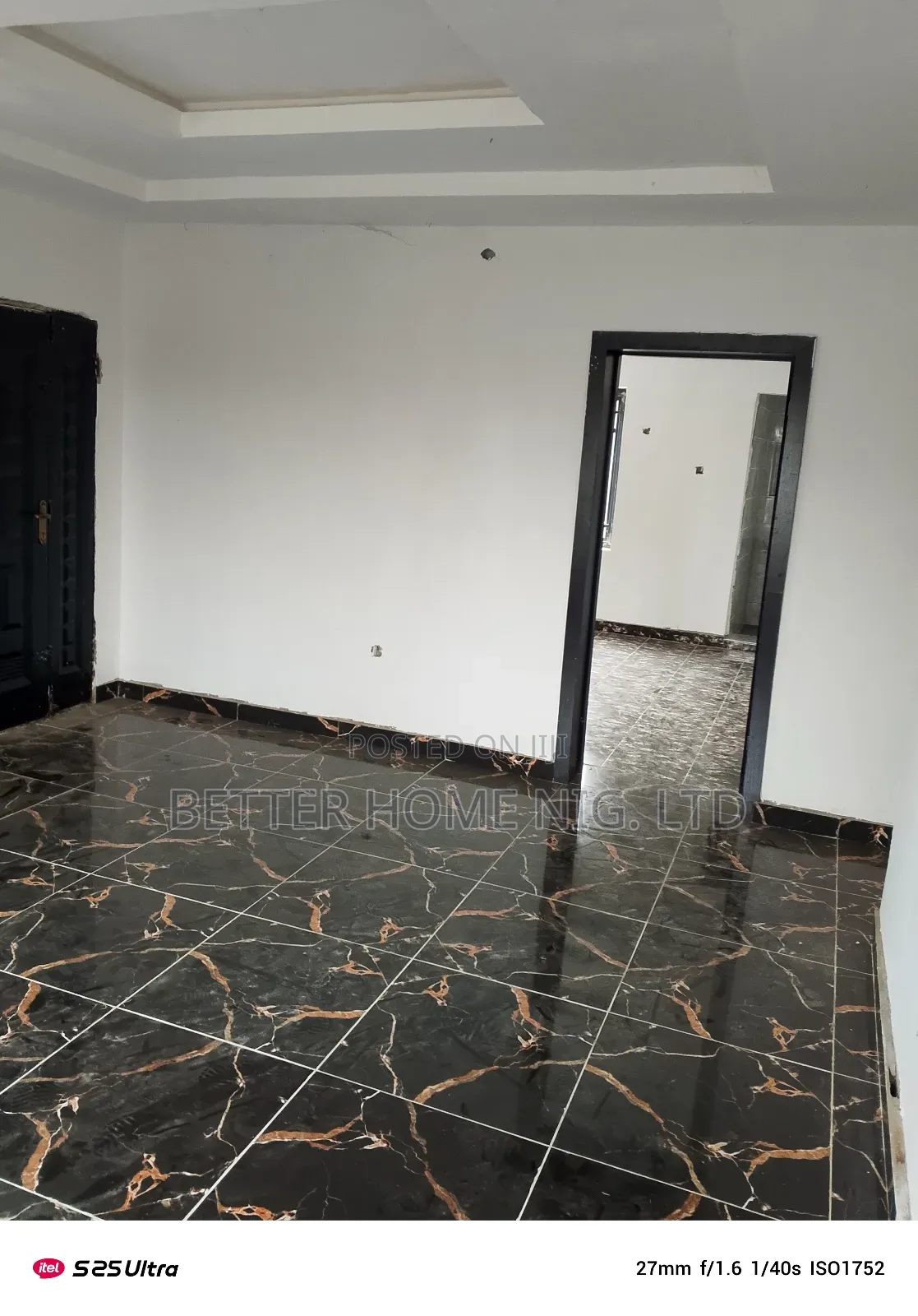 3bdrm Block of Flats in Atere Estate, Oluyole for sale in Oluyole