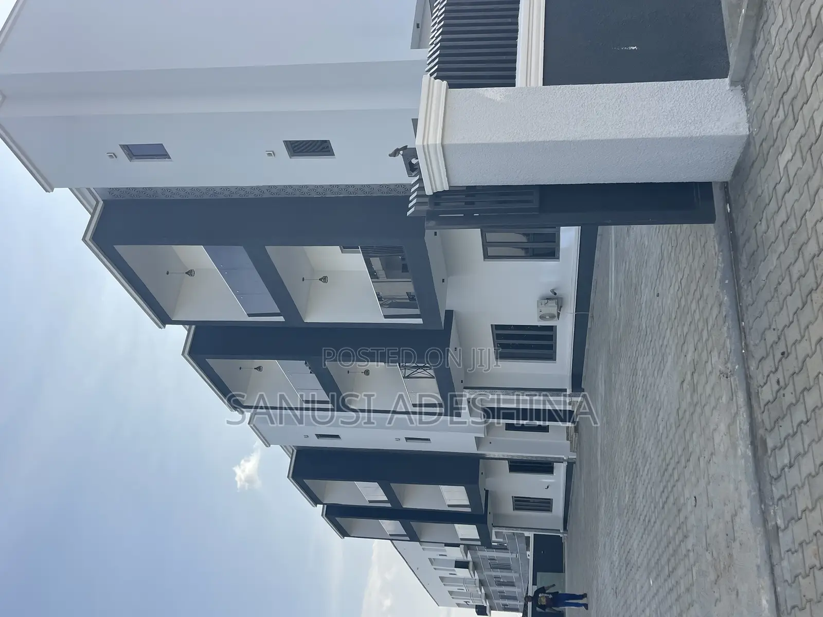 5bdrm Duplex in Jahi Gilmore Gilmore for sale in Jahi