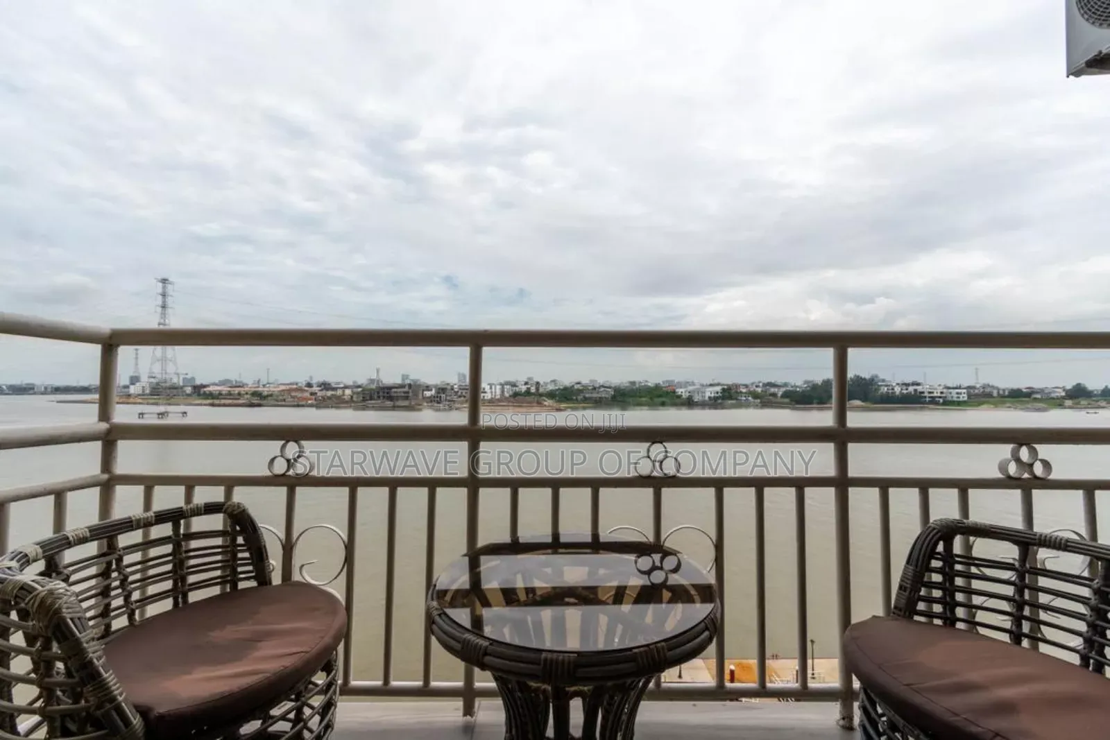 3 Bedroom Waterfront Luxury Apartment in Lekki Phase 1