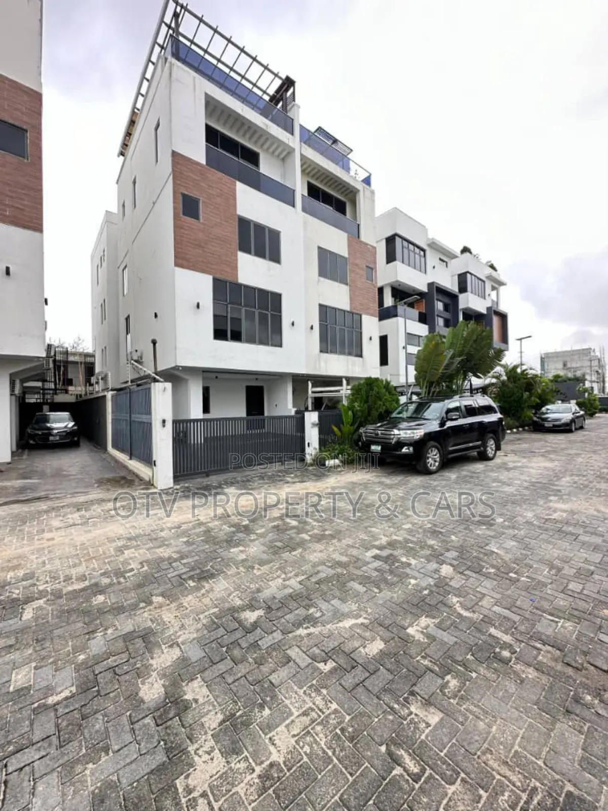 Furnished 5bdrm Duplex in Banana Island for sale in Banana Island
