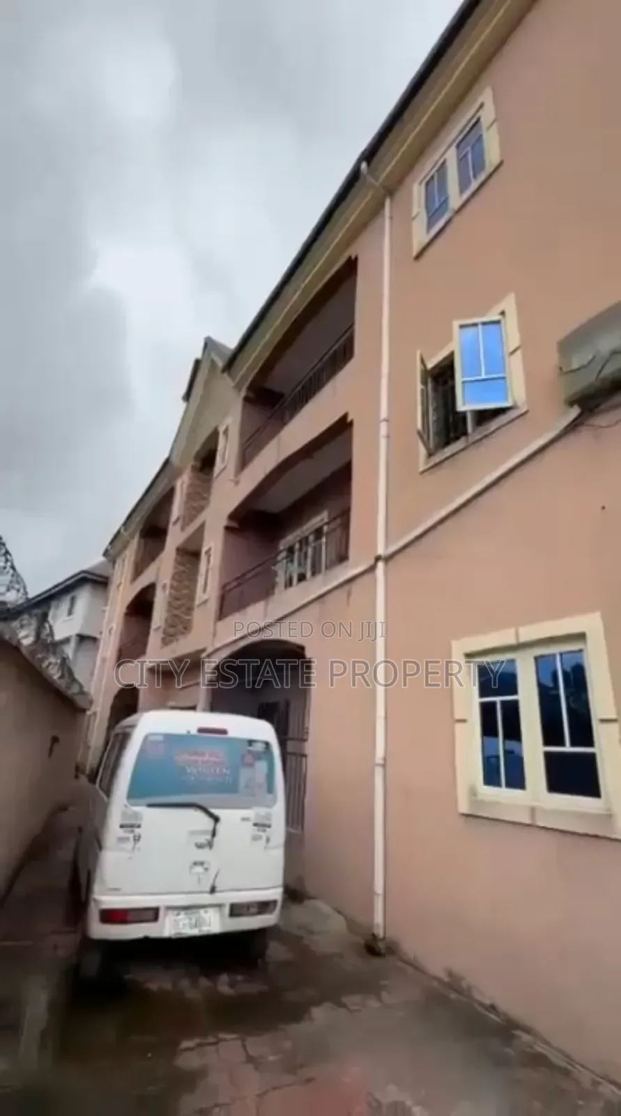 12bdrm Block of Flats in Adageorge, Port-Harcourt for sale in Port-Harcourt