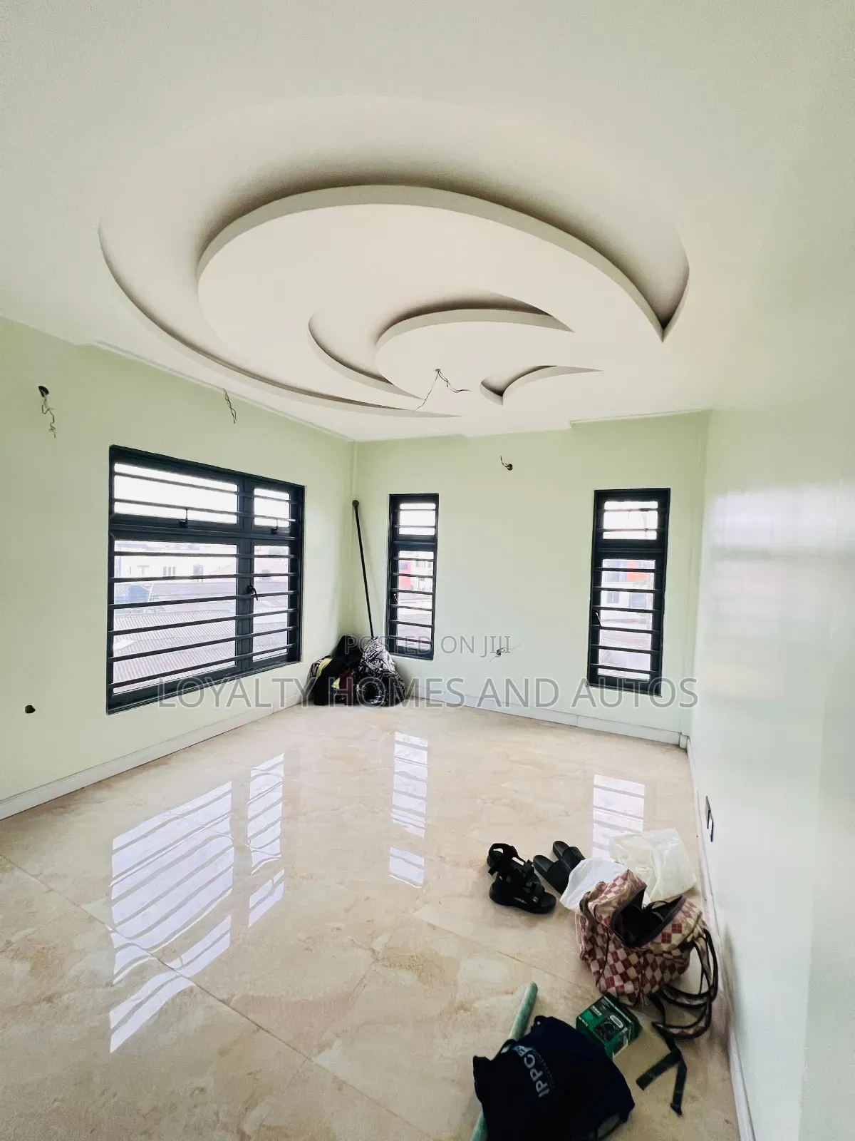 5bdrm Duplex in Maryland Lagos for sale in Maryland