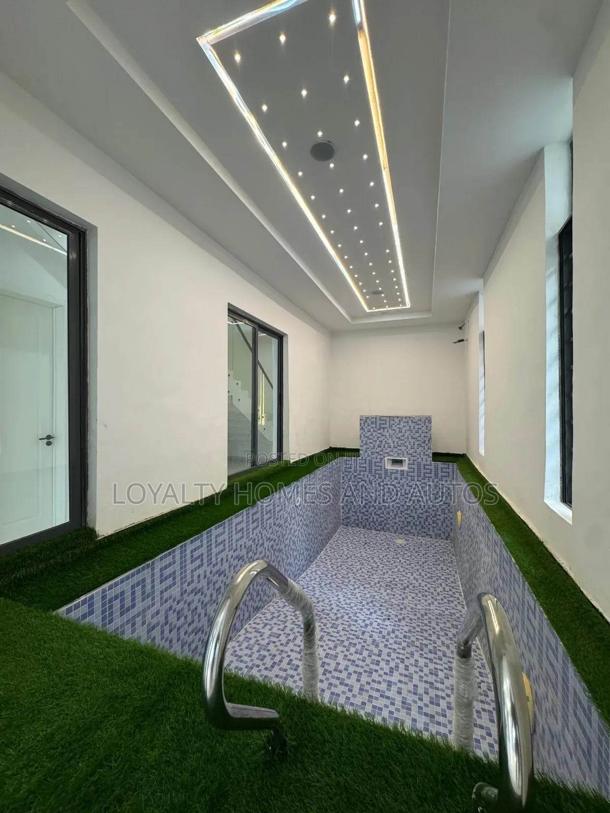 5bdrm Duplex in Chevron Lekki Lagos for sale in Chevron