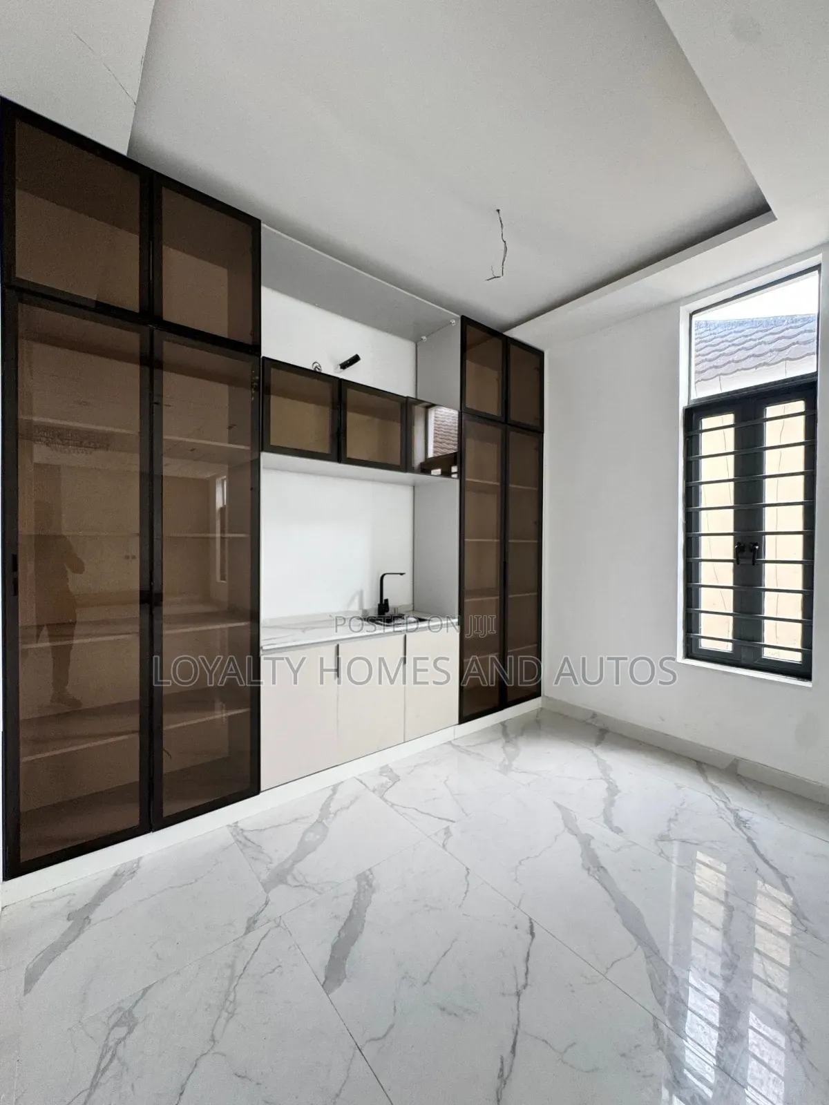 5bdrm Duplex in Chevron Lekki Lagos for sale in Chevron