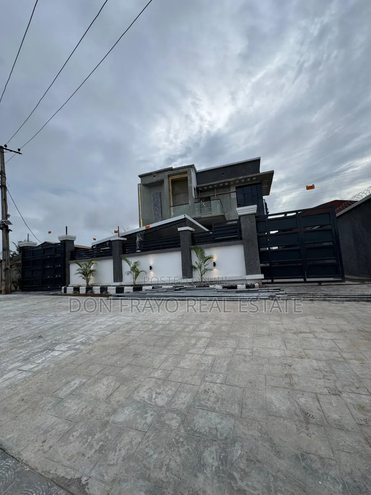 4bdrm Duplex in Aare Avenue, Oluyole Estate for sale in Oluyole Estate