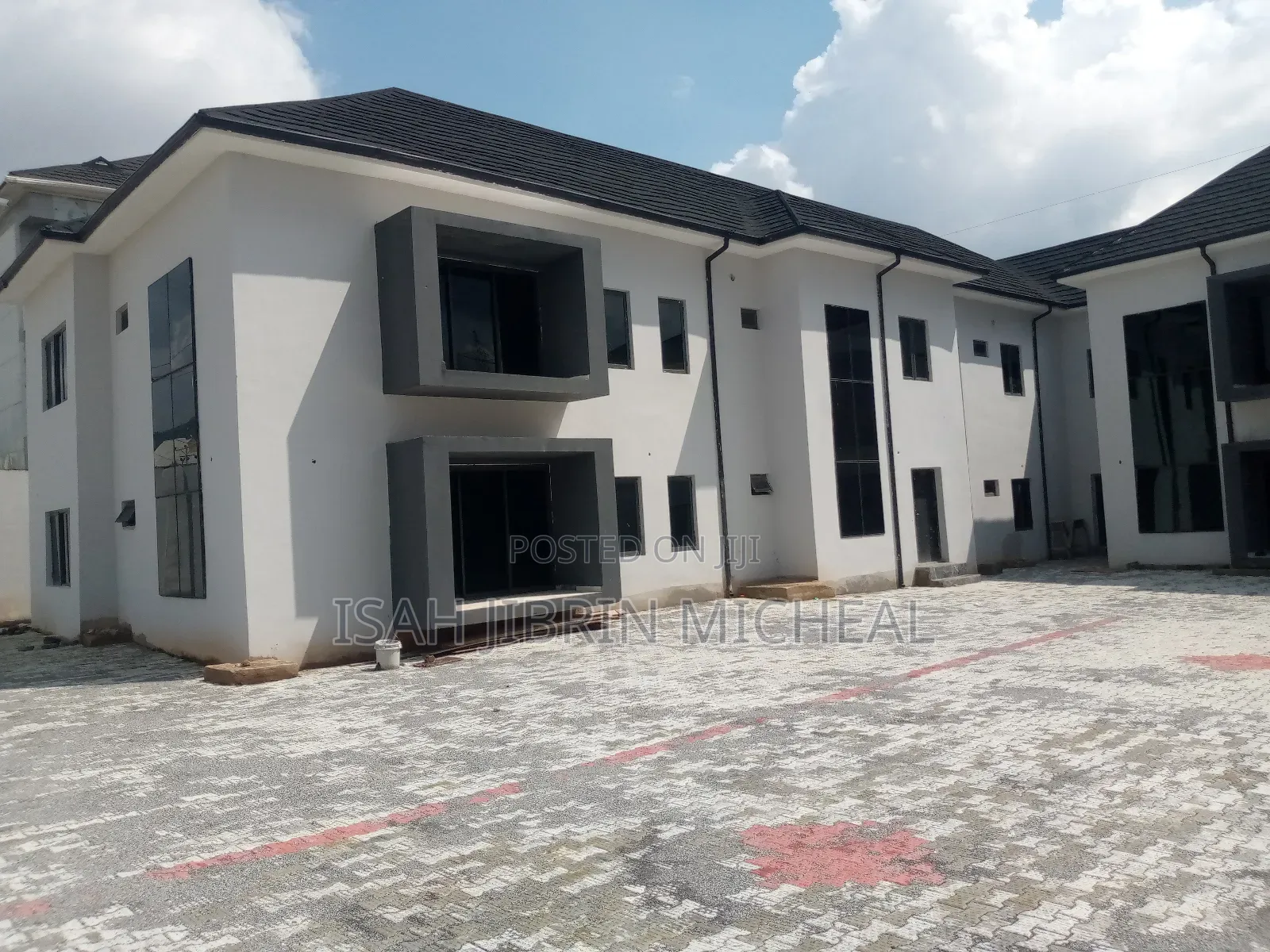12bdrm Apartment in F01 Kubwa for sale in Kubwa