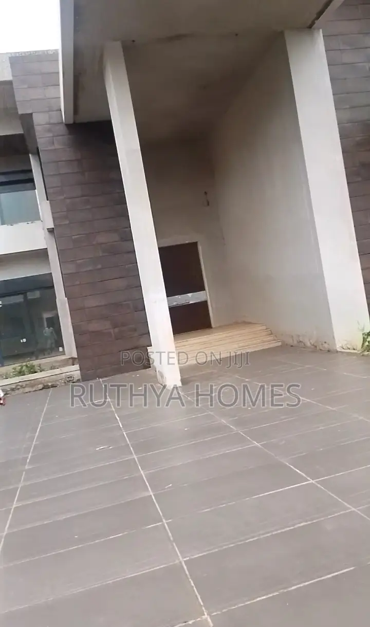 Semi Finished 6bedroom Luxury Detached Duplex in Guzape District