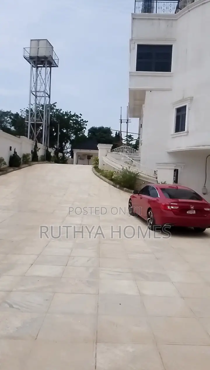 9bdrm Duplex in Maitama for sale in Maitama