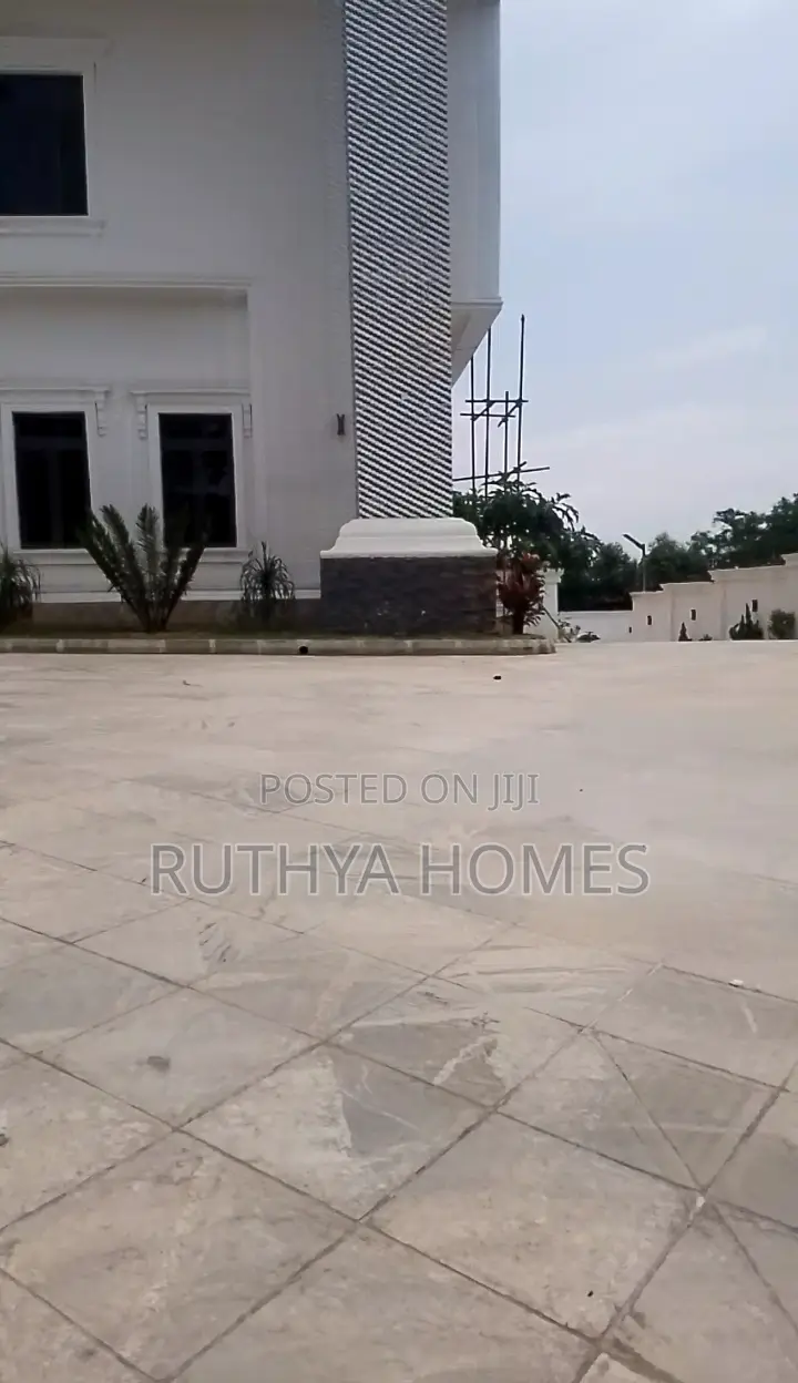 9bdrm Duplex in Maitama for sale in Maitama