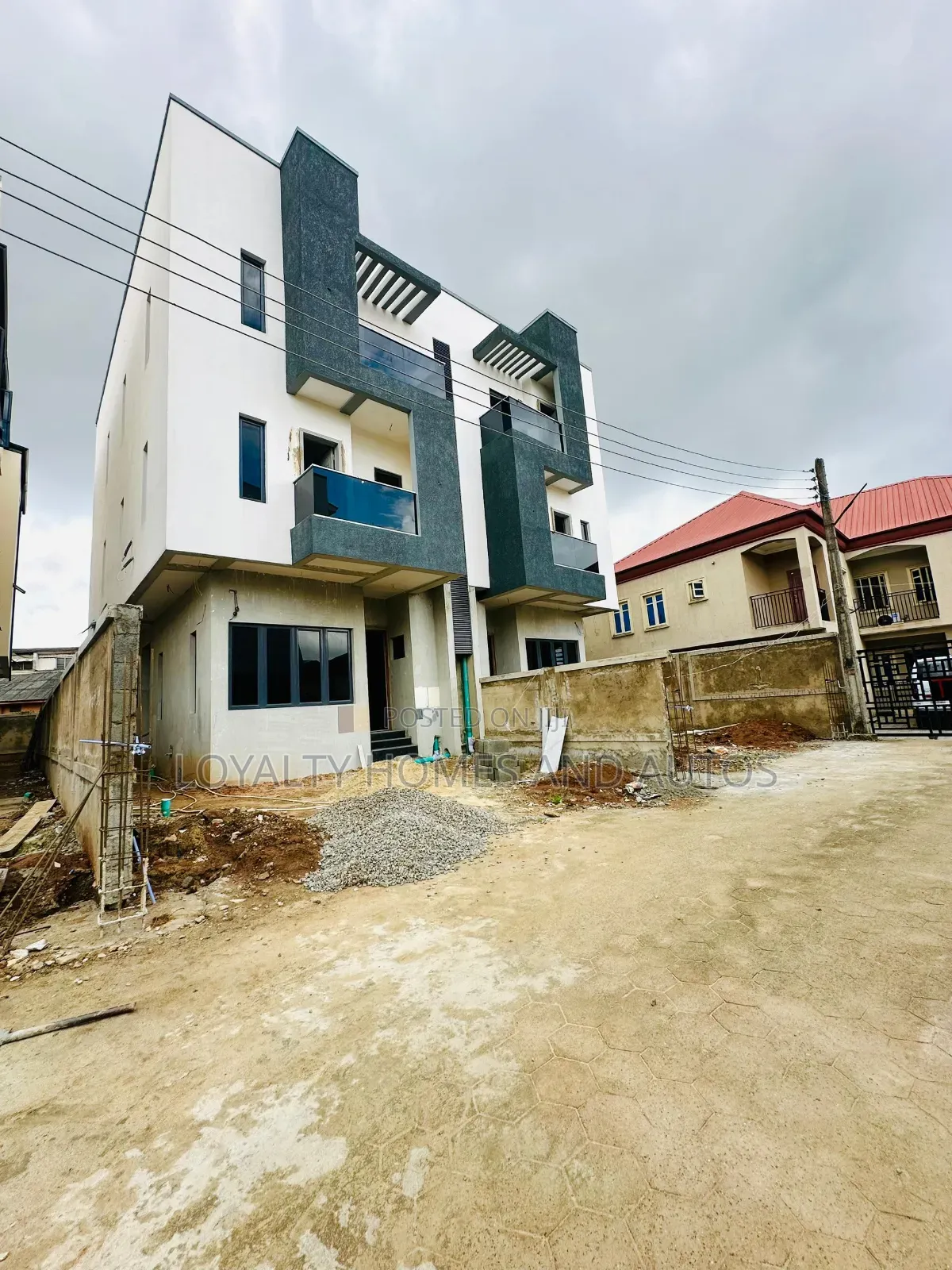 4bdrm Duplex in Alausa Ikeja Lagos for sale in Ikeja