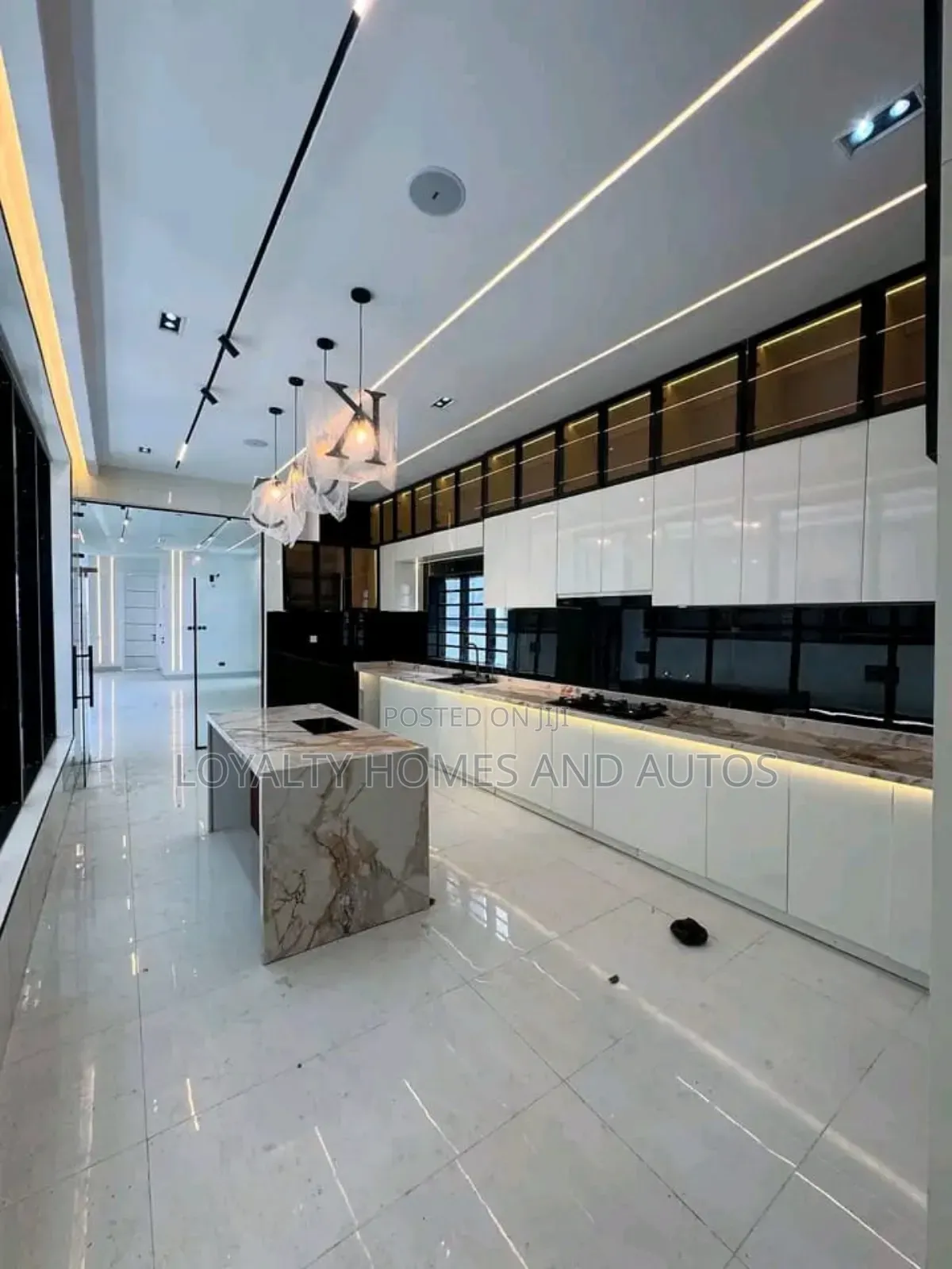5bdrm Duplex in Ajah Lagos Island, Lekki for sale in Lekki