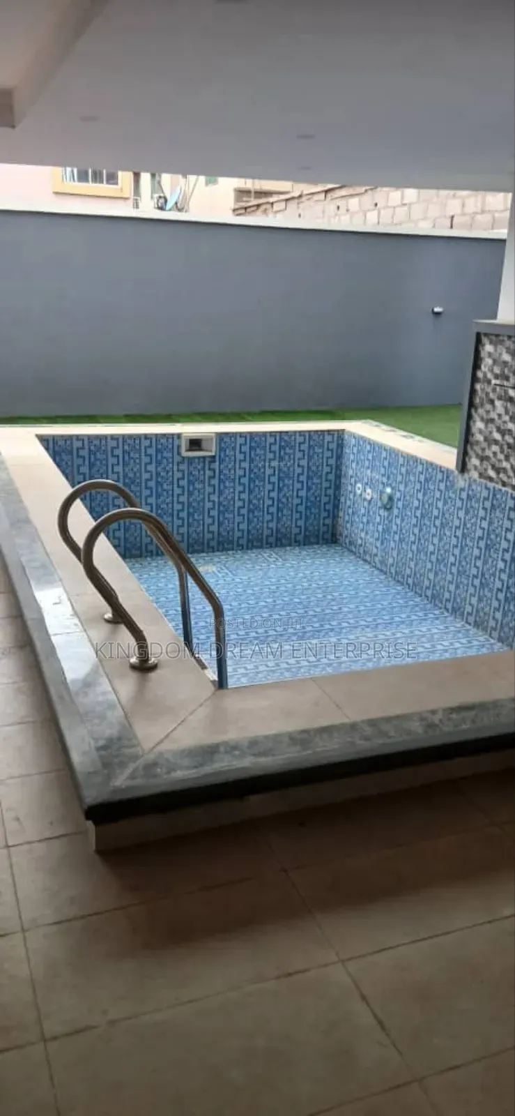 5bdrm House in Omole Phase 1 for sale in Omole Phase 1
